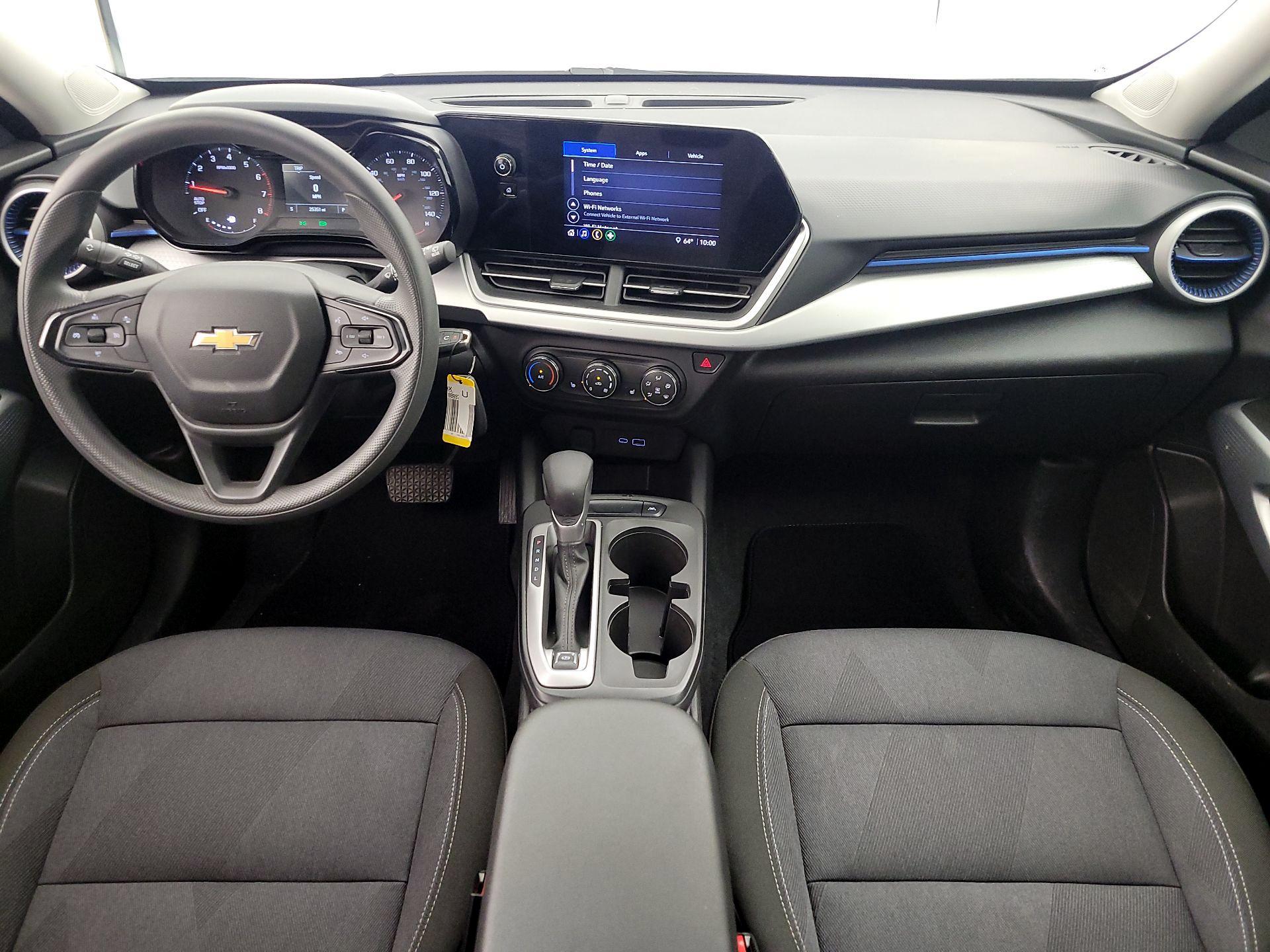 Thumbnail: 2025 Chevrolet Trax - 9