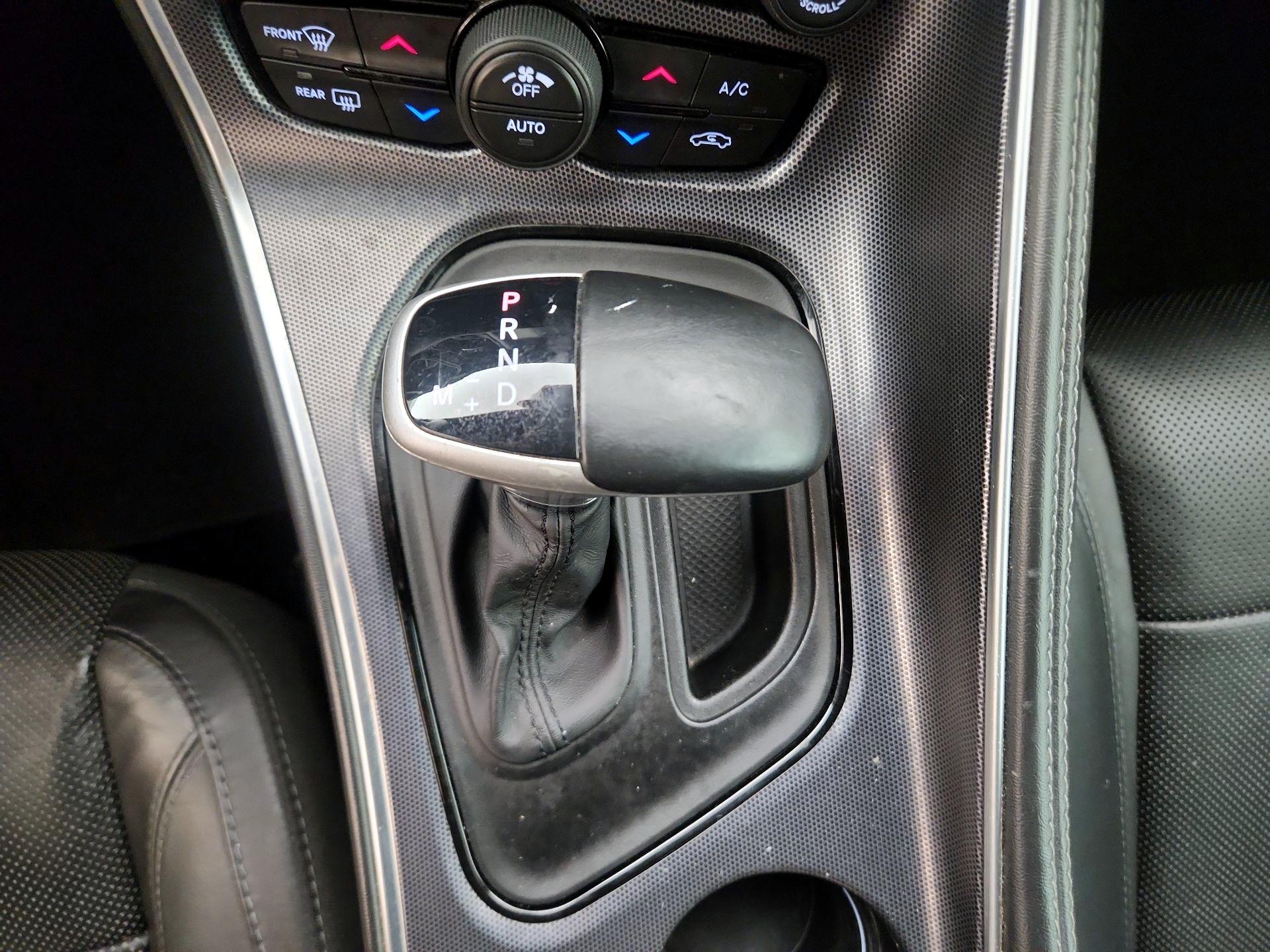 Thumbnail: 2015 Dodge Challenger - 18