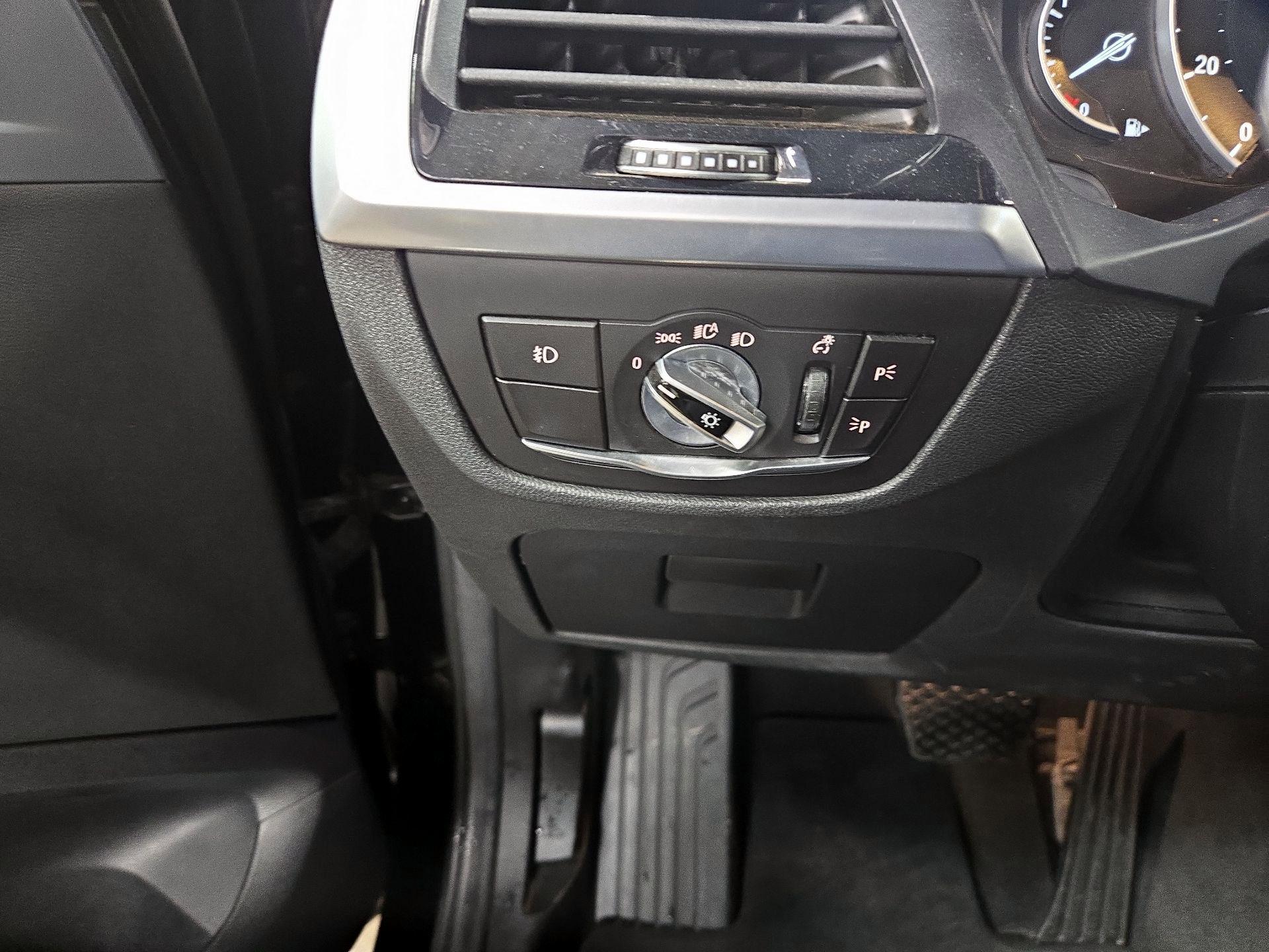 Thumbnail: 2019 BMW X3 - 13