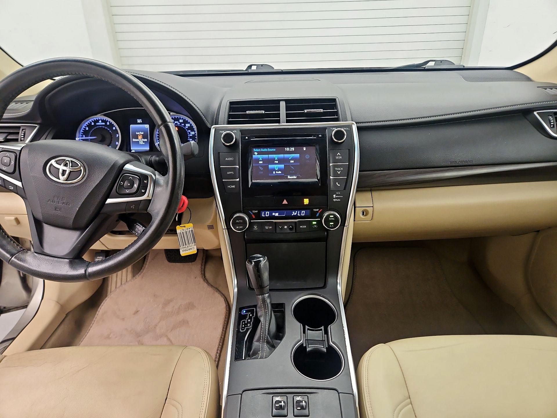 Thumbnail: 2015 Toyota Camry - 9