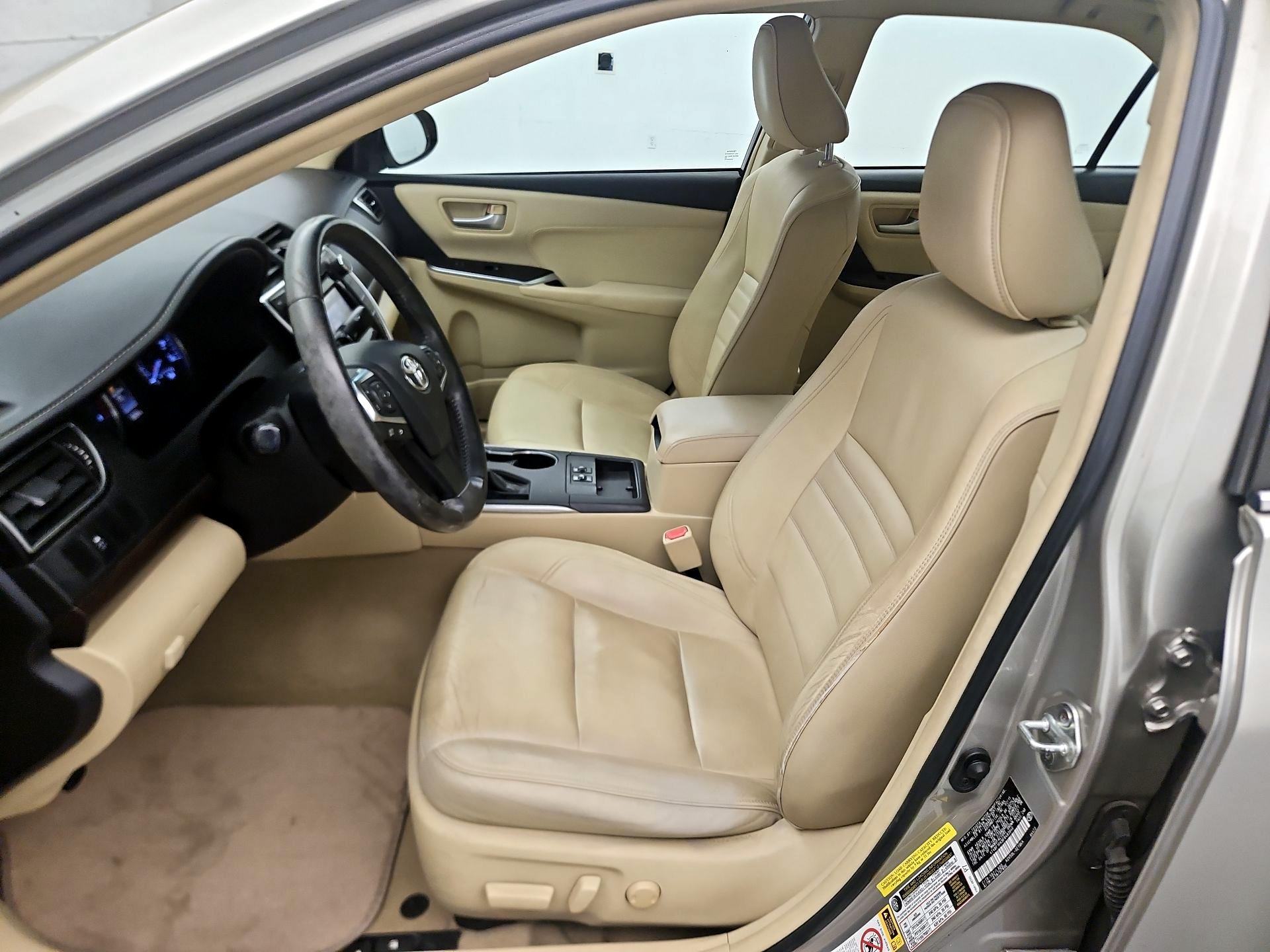 Thumbnail: 2015 Toyota Camry - 11