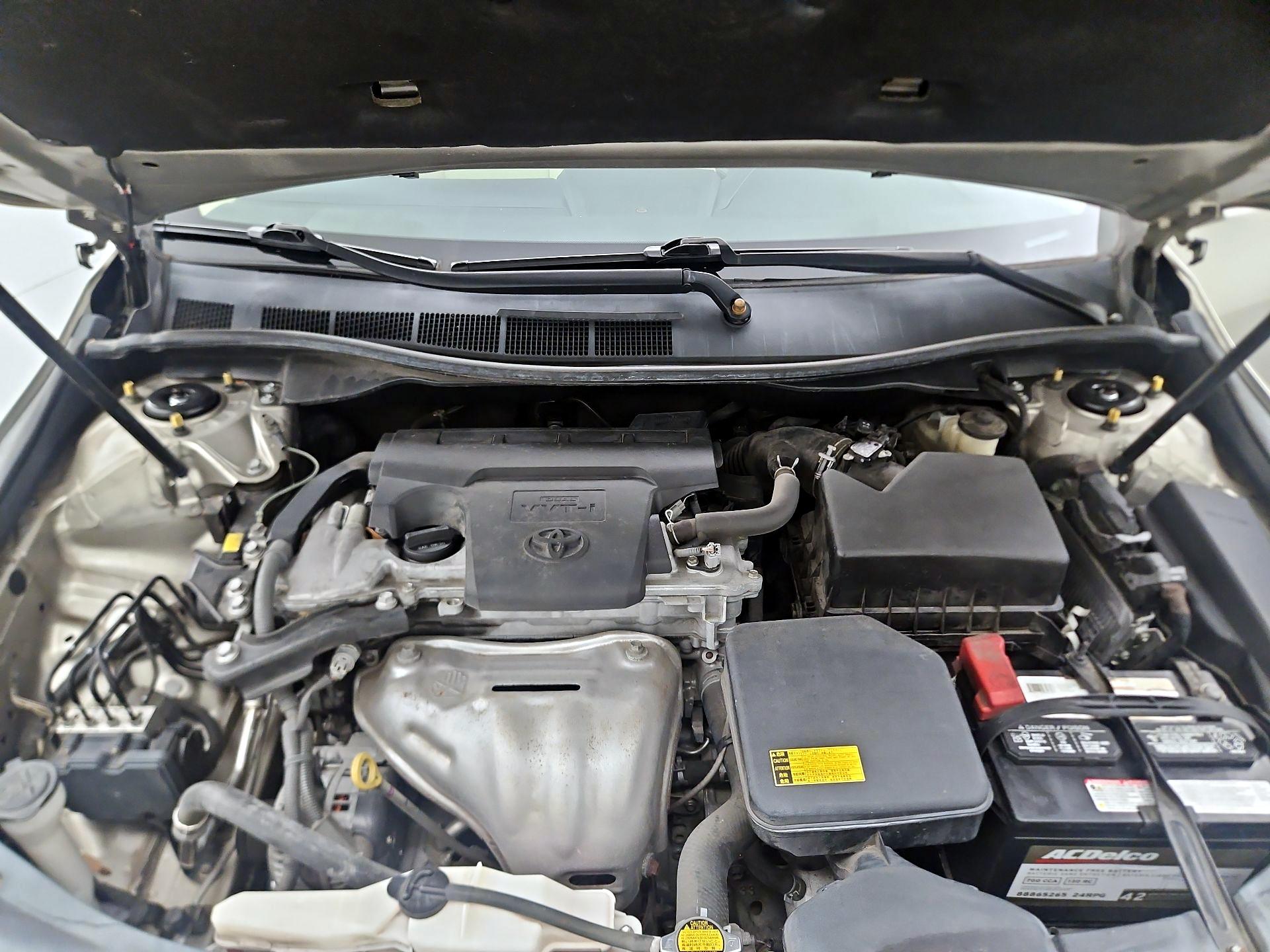 Thumbnail: 2015 Toyota Camry - 18