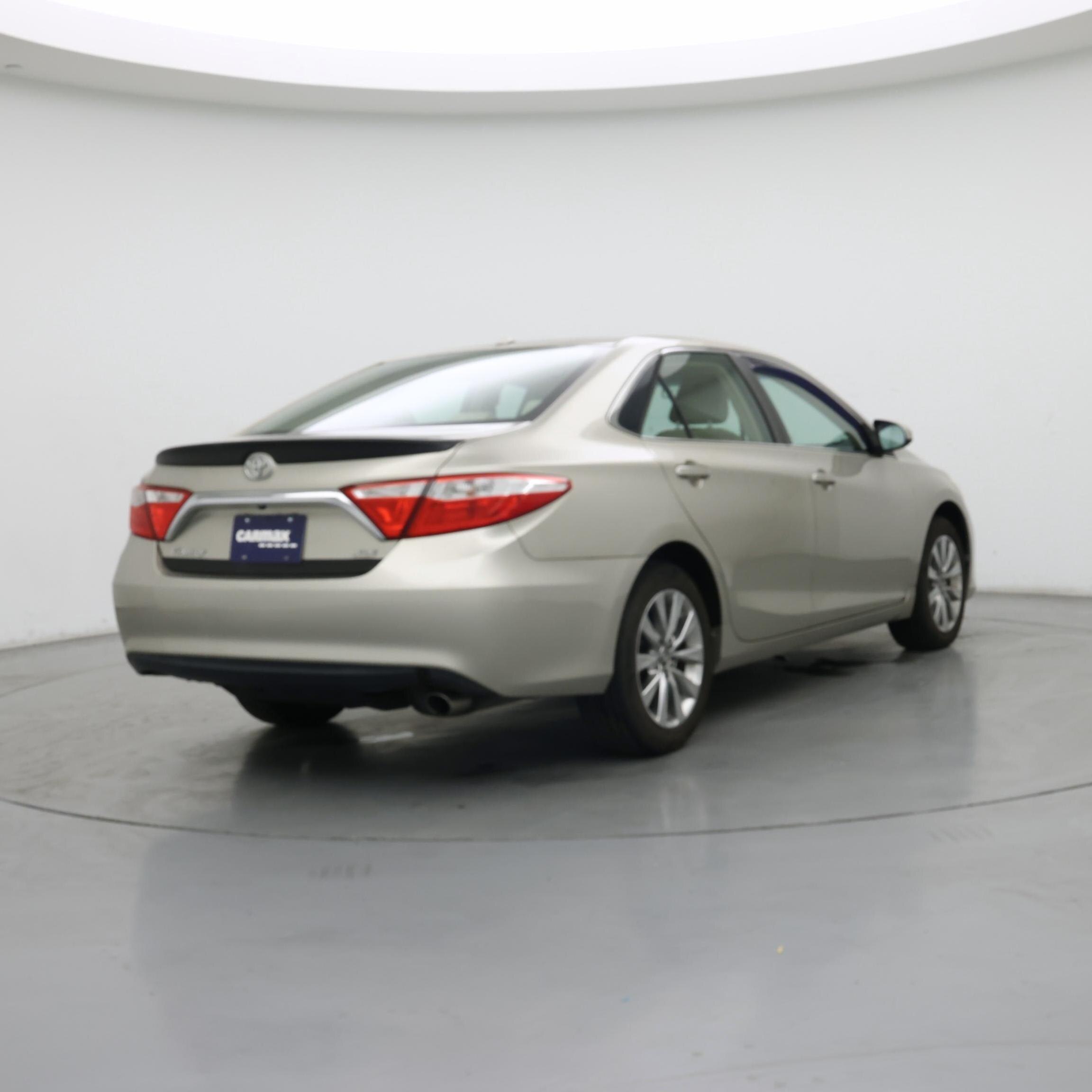 Thumbnail: 2015 Toyota Camry - 8