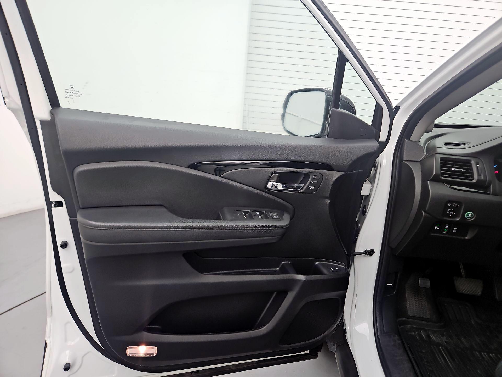 Thumbnail: 2021 Honda Pilot - 12