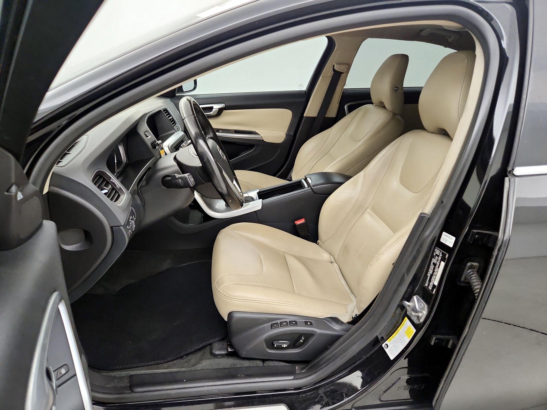 Thumbnail: 2017 Volvo S60 - 9