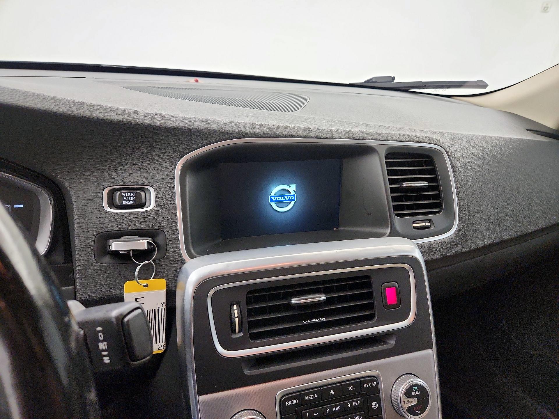 Thumbnail: 2017 Volvo S60 - 11