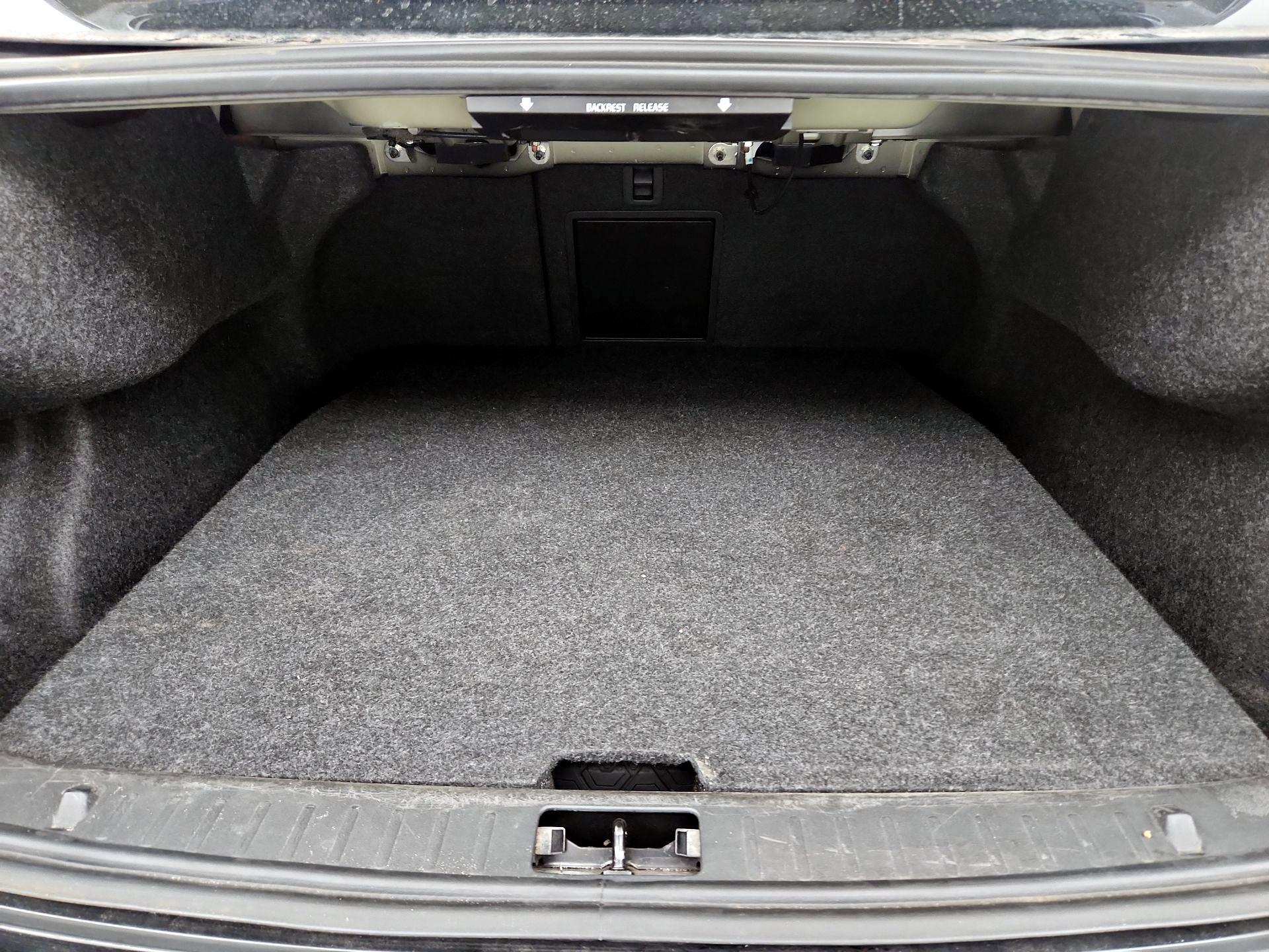 Thumbnail: 2017 Volvo S60 - 14