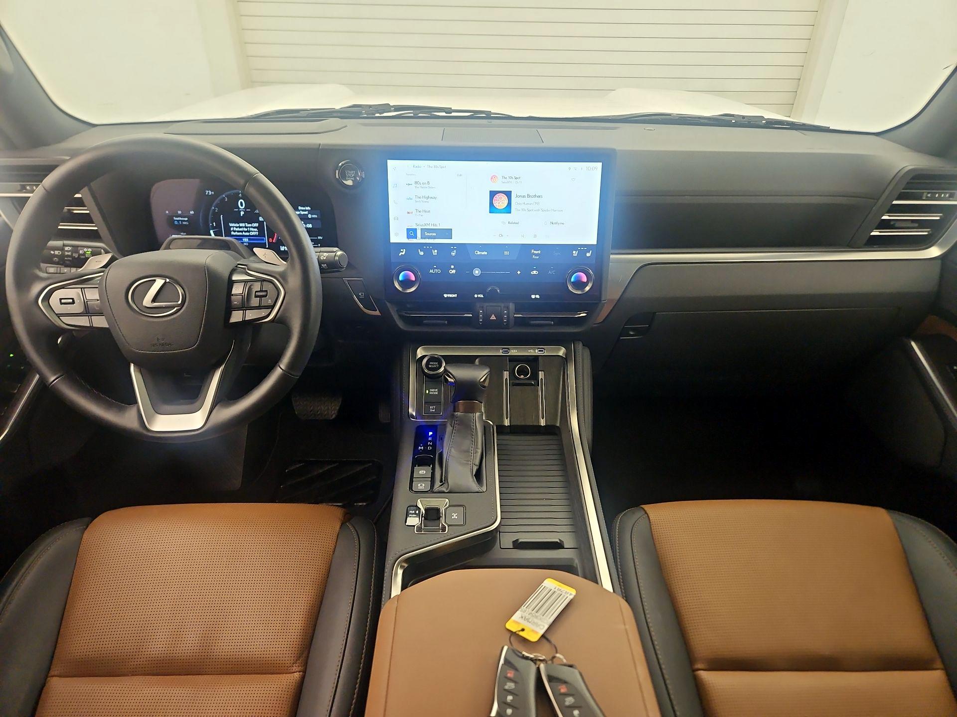 Thumbnail: 2024 Lexus GX - 9