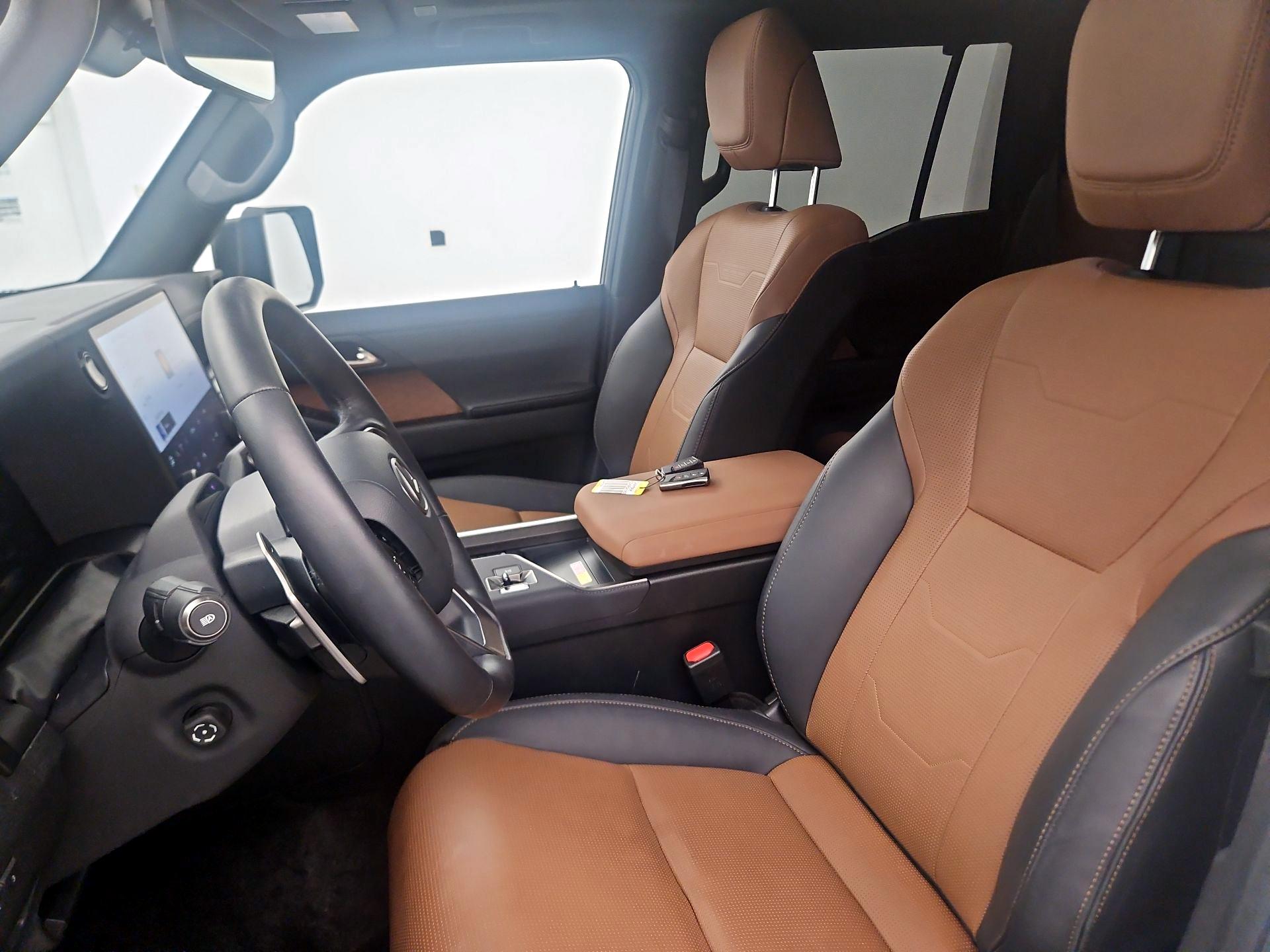 Thumbnail: 2024 Lexus GX - 11