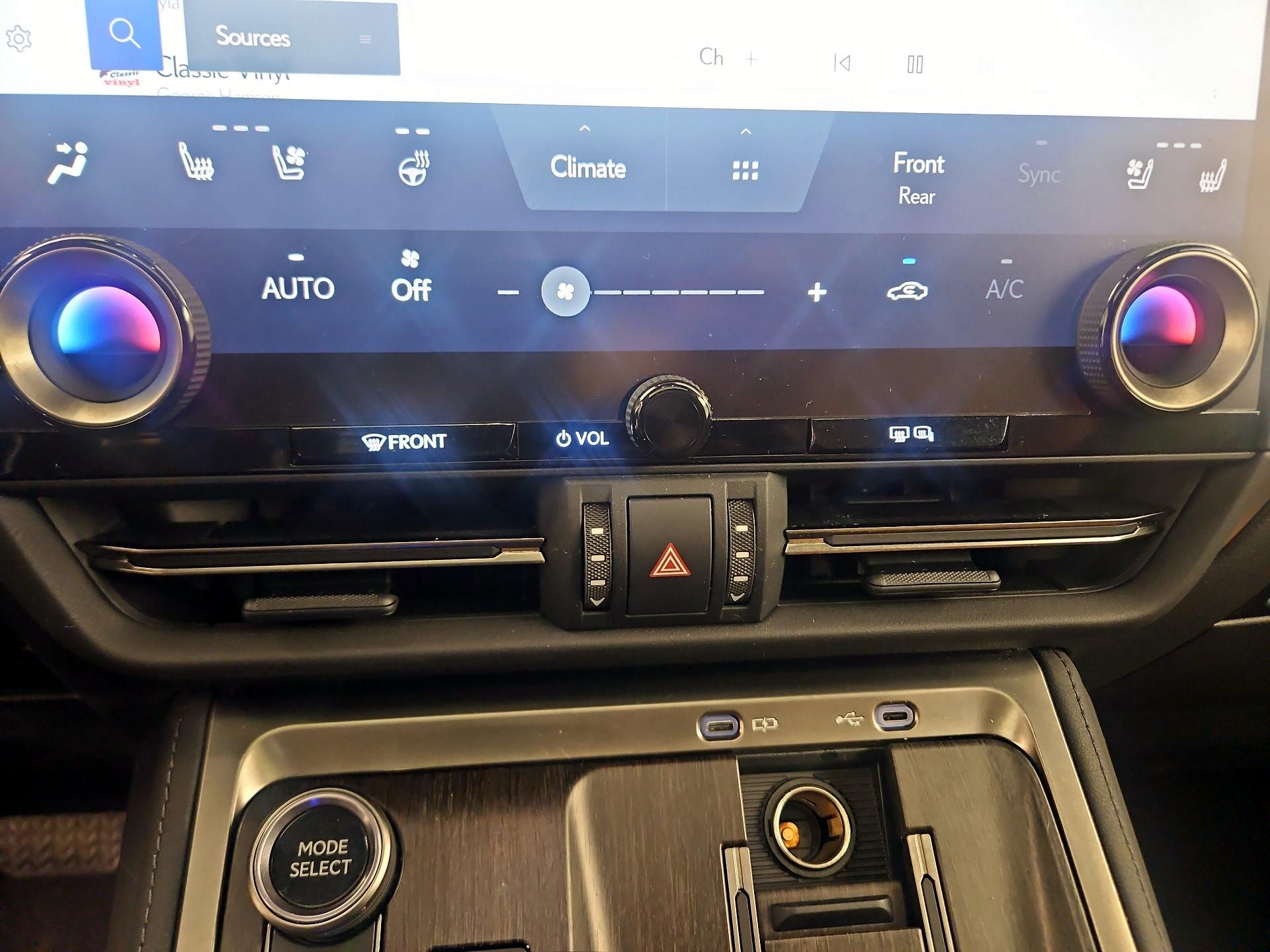 Thumbnail: 2024 Lexus GX - 16