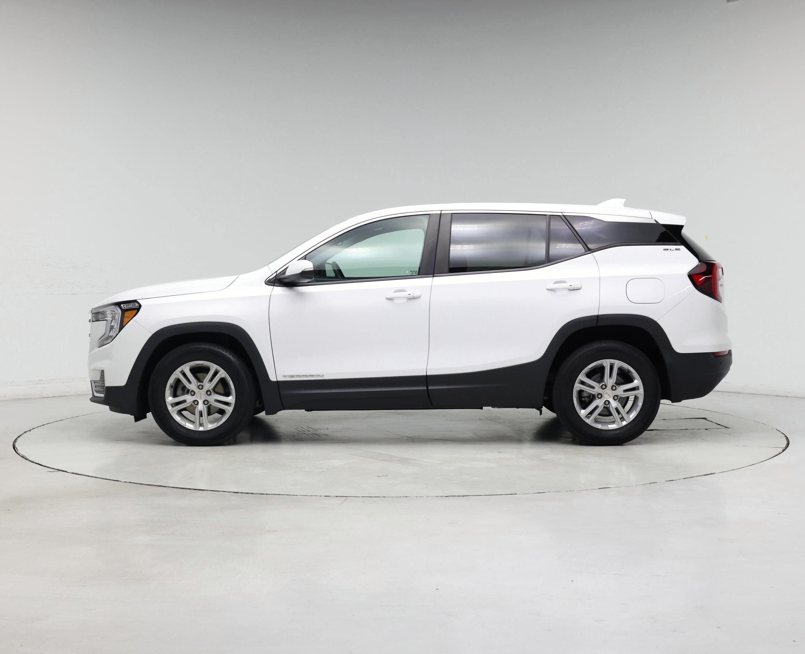 Thumbnail: 2023 GMC Terrain - 3