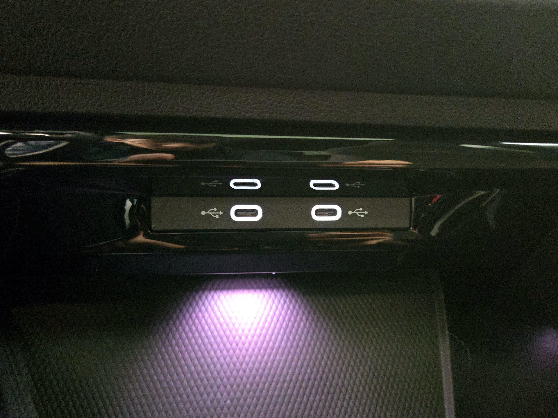 Thumbnail: 2025 Volkswagen Golf - 19