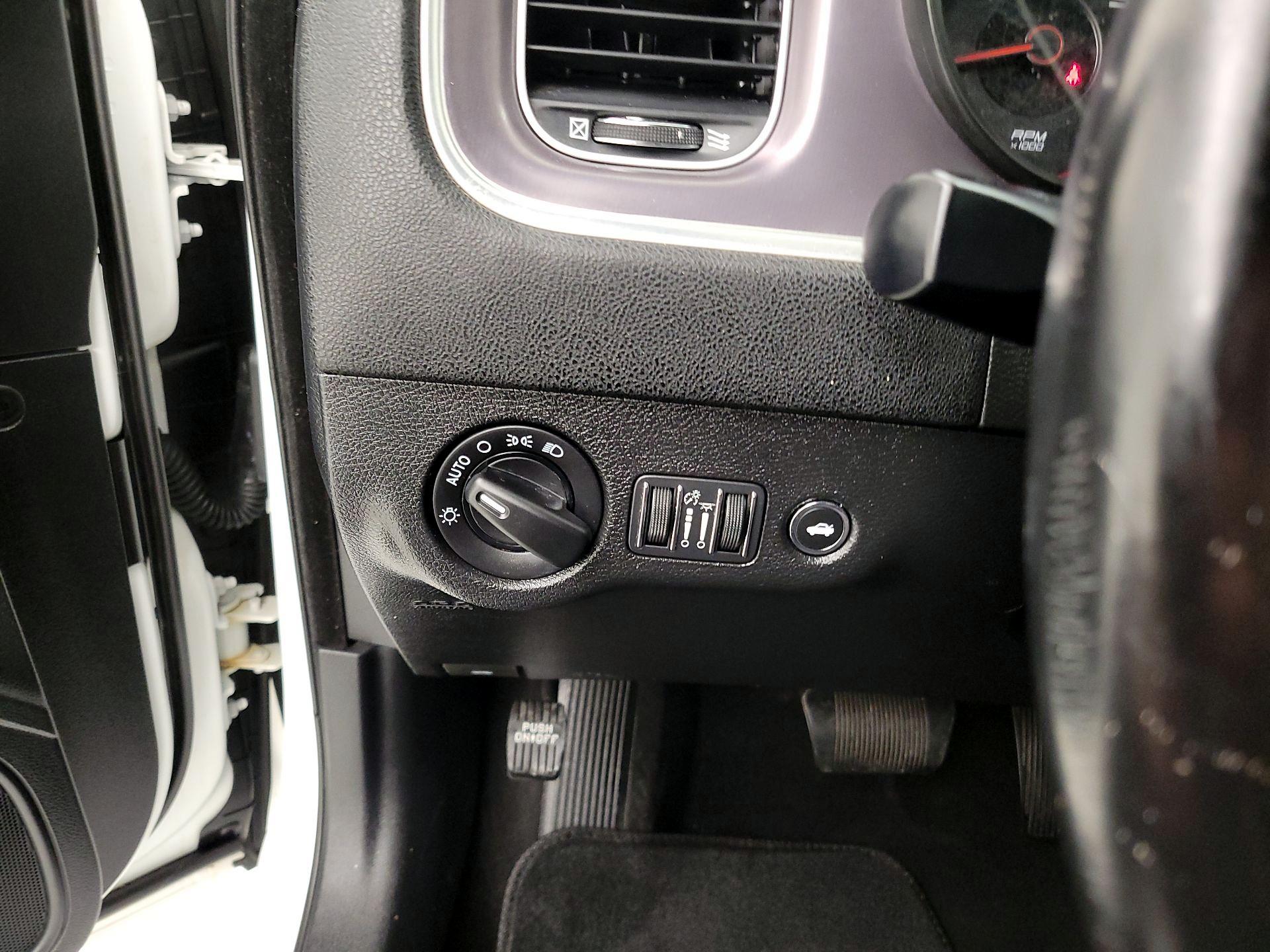 Thumbnail: 2019 Dodge Charger - 13