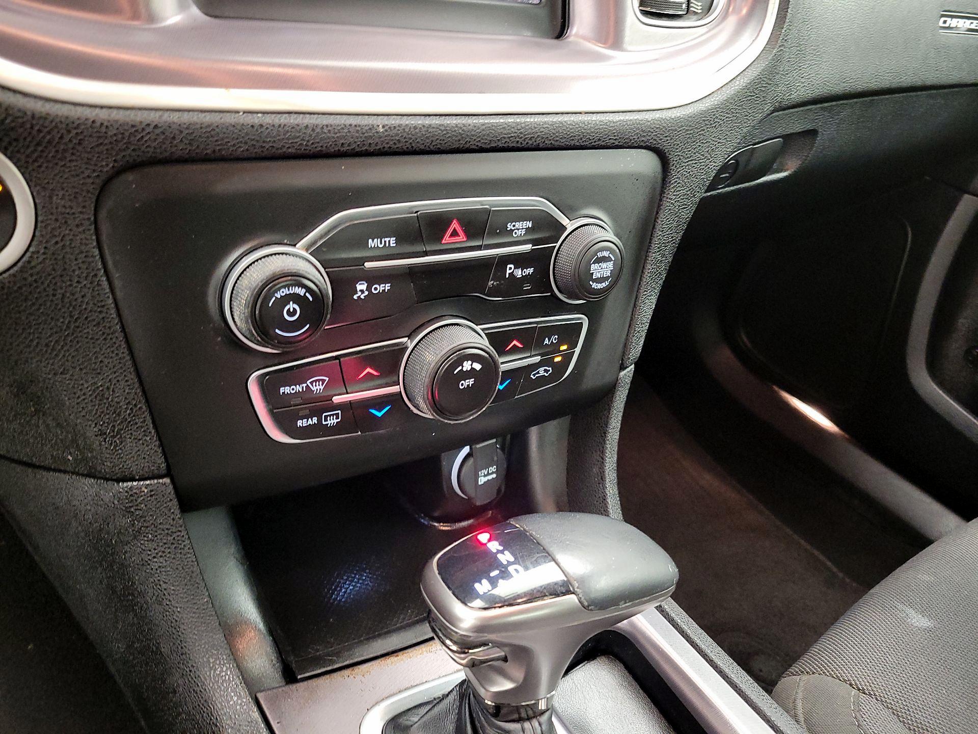 Thumbnail: 2019 Dodge Charger - 16