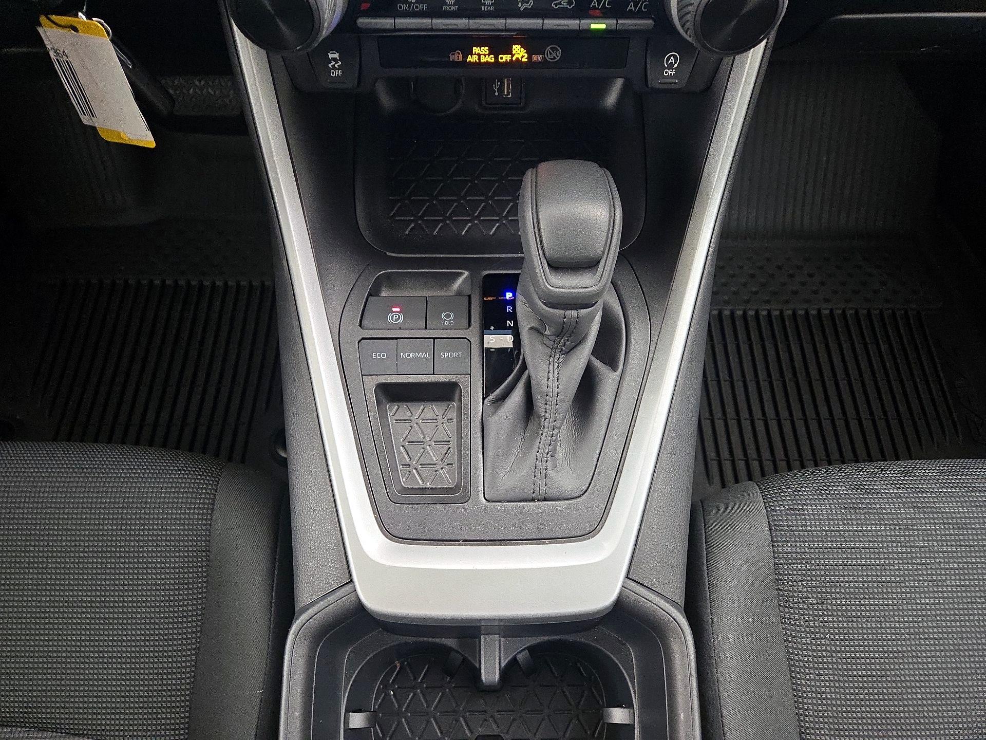 Thumbnail: 2025 Toyota RAV4 - 17