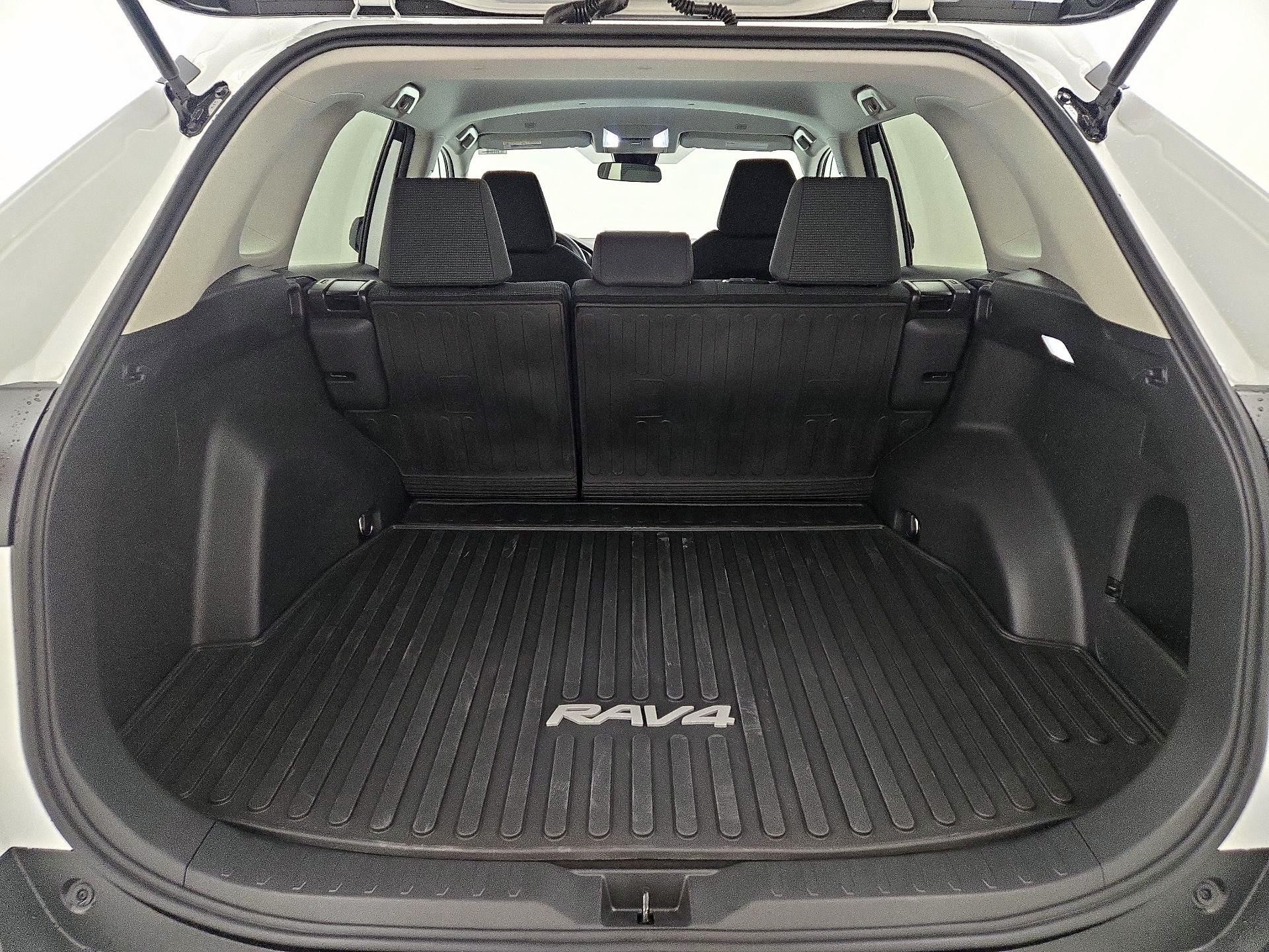 Thumbnail: 2025 Toyota RAV4 - 20