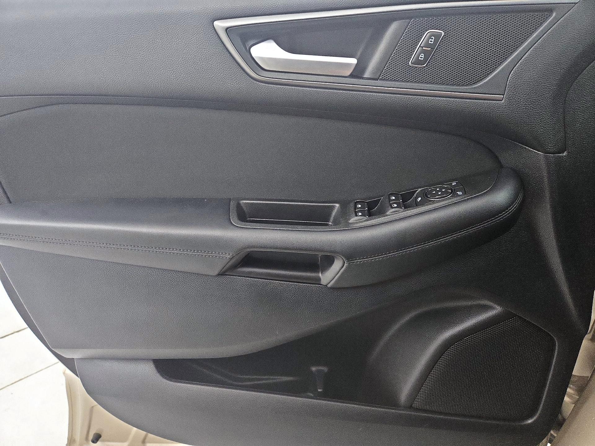 Thumbnail: 2018 Ford Edge - 12