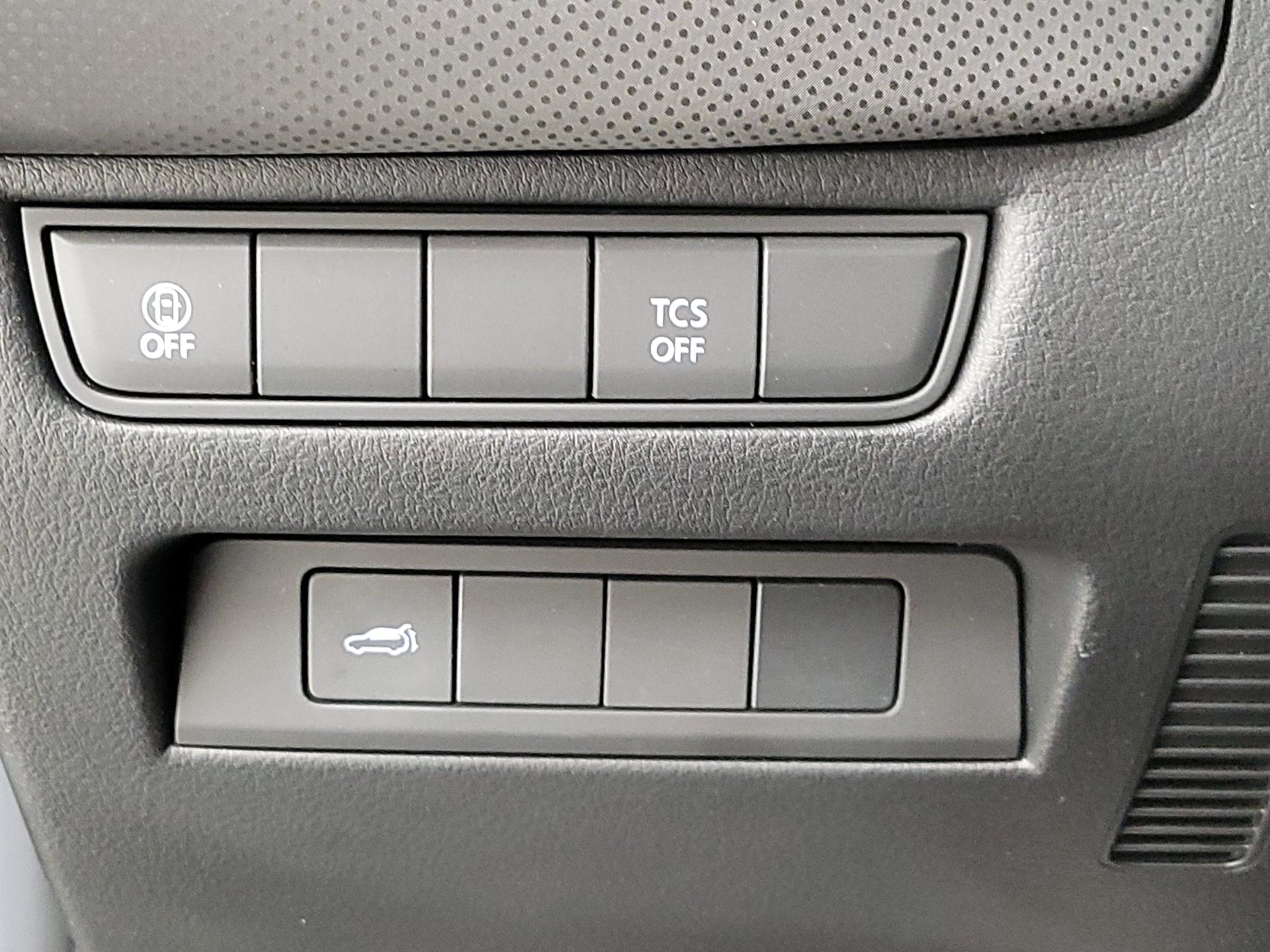 Thumbnail: 2025 Mazda CX-50 - 13