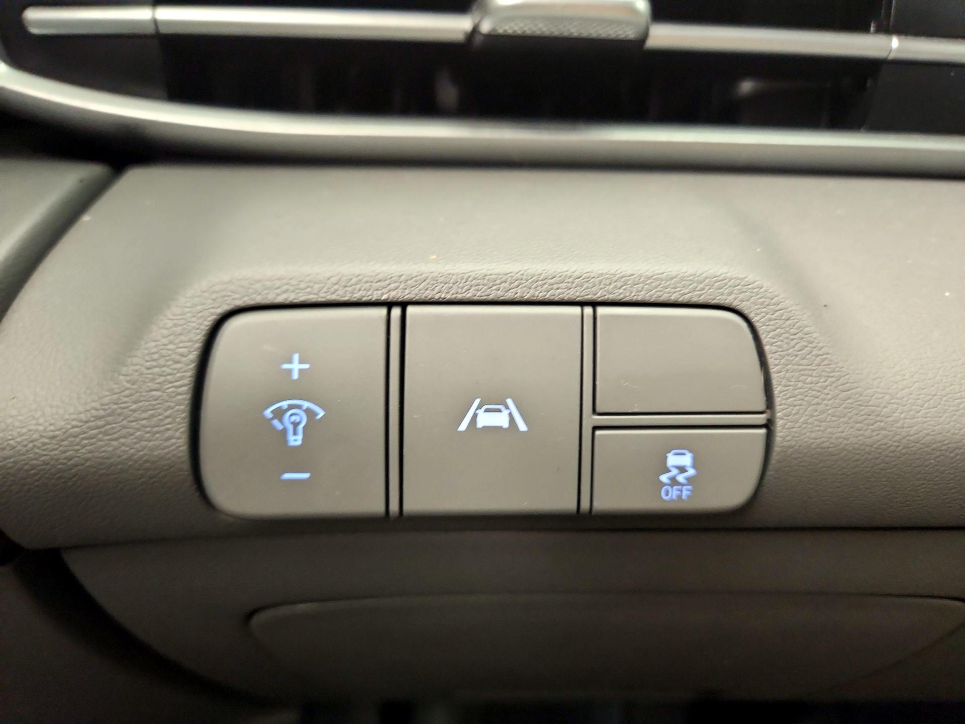 Thumbnail: 2021 Hyundai Elantra - 13