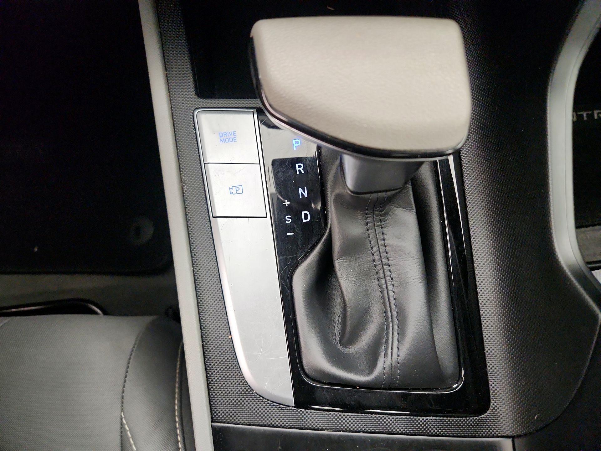 Thumbnail: 2021 Hyundai Elantra - 17