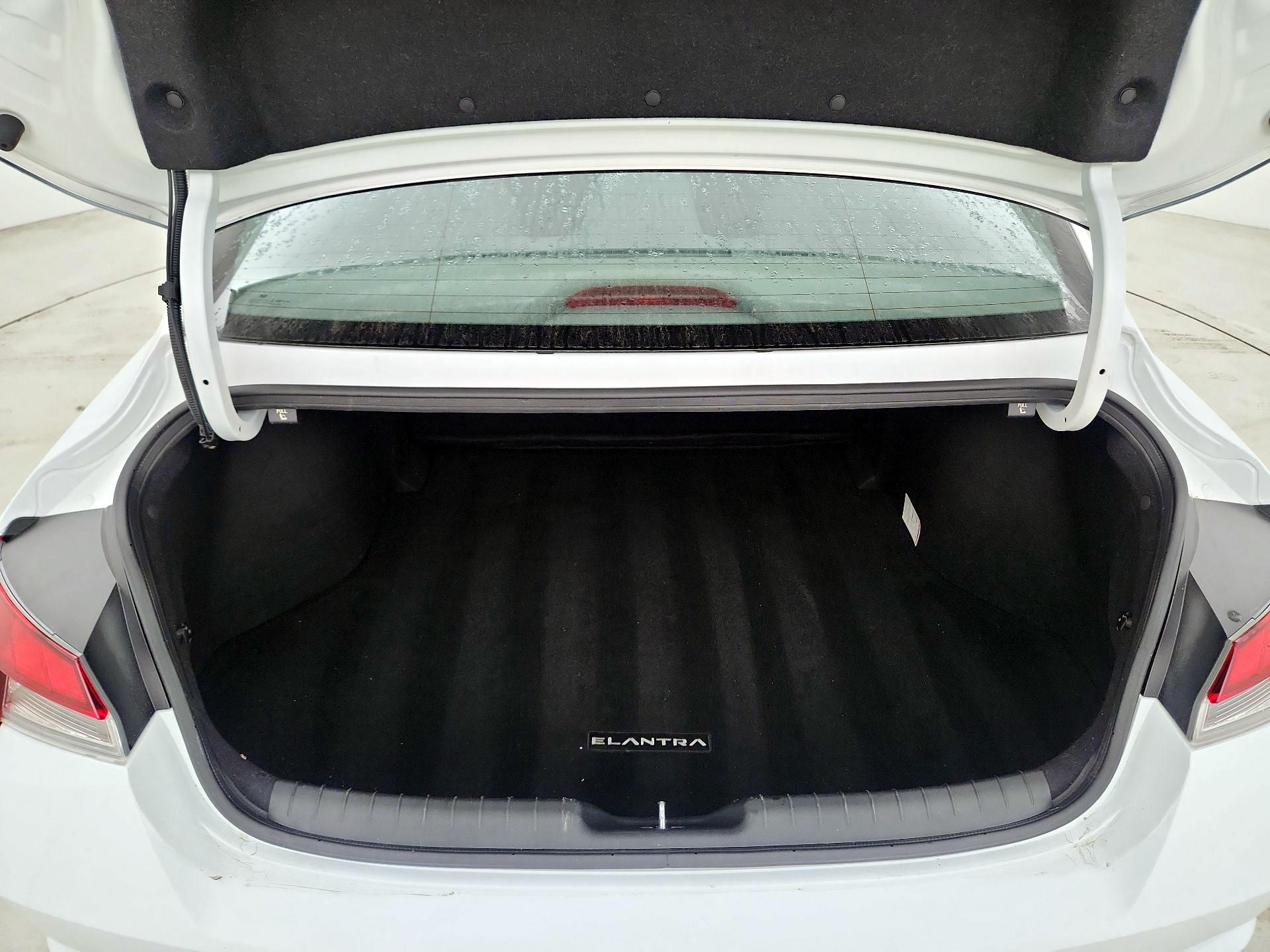 Thumbnail: 2021 Hyundai Elantra - 20