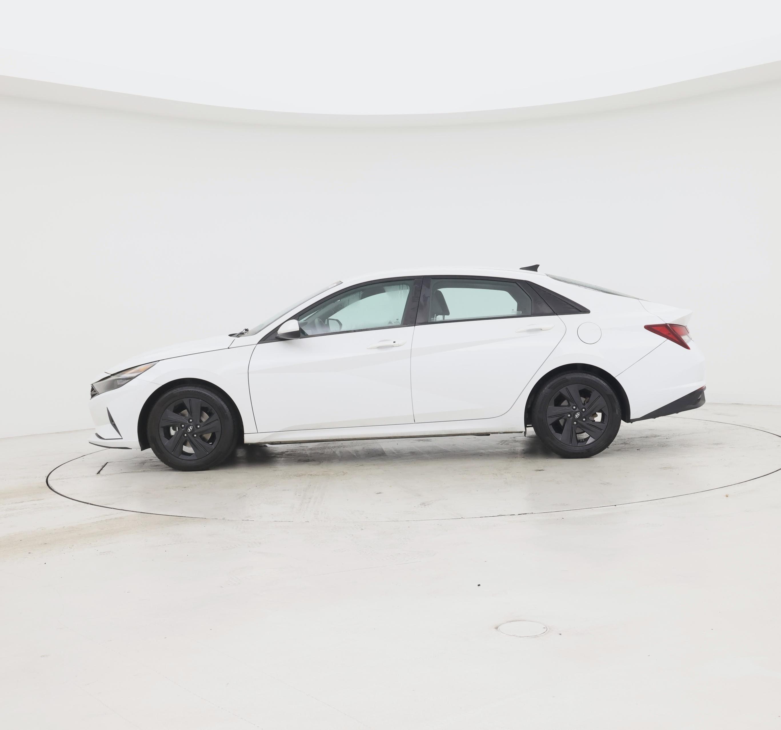 Thumbnail: 2021 Hyundai Elantra - 3