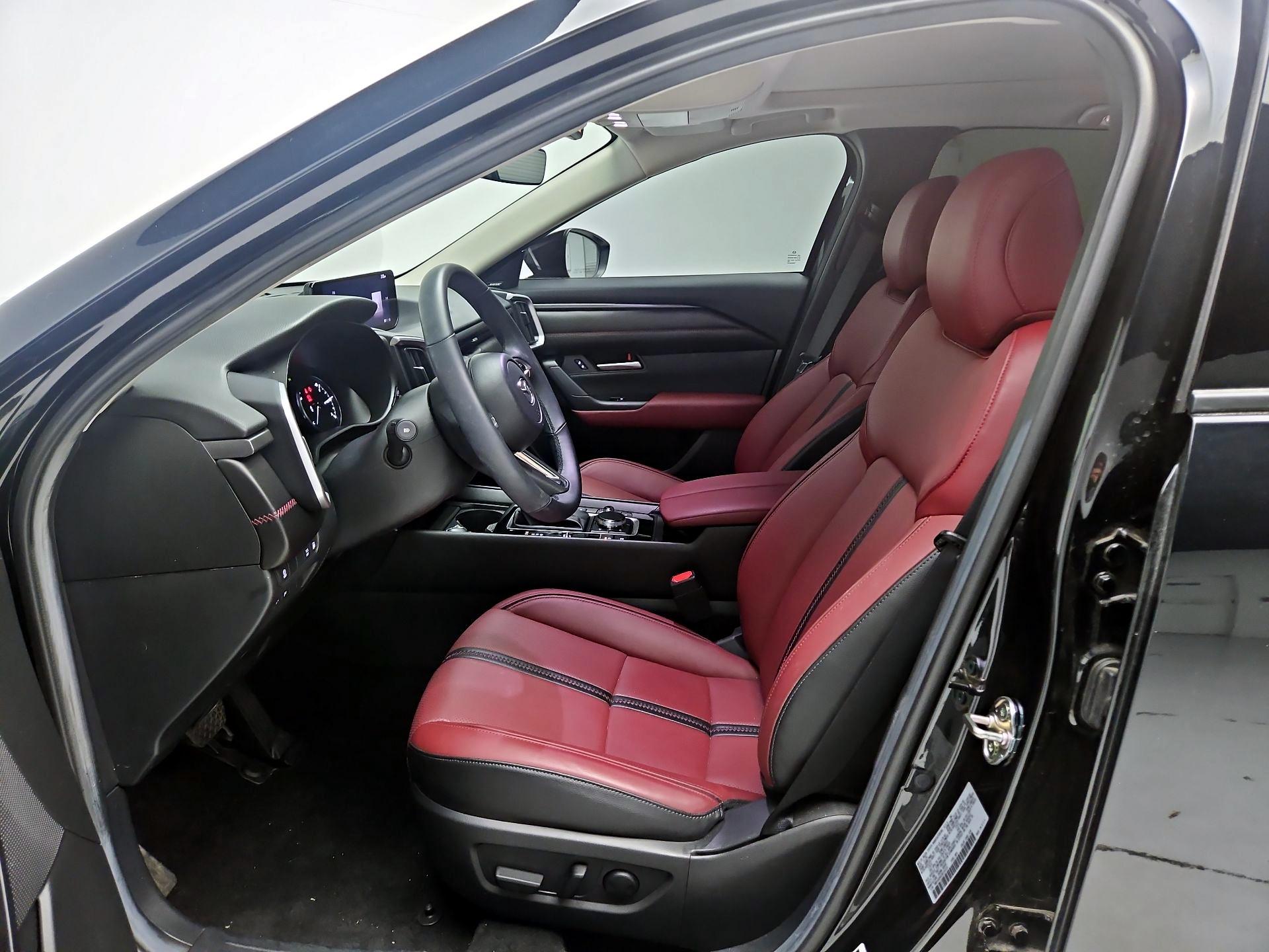 Thumbnail: 2025 Mazda CX-50 - 11