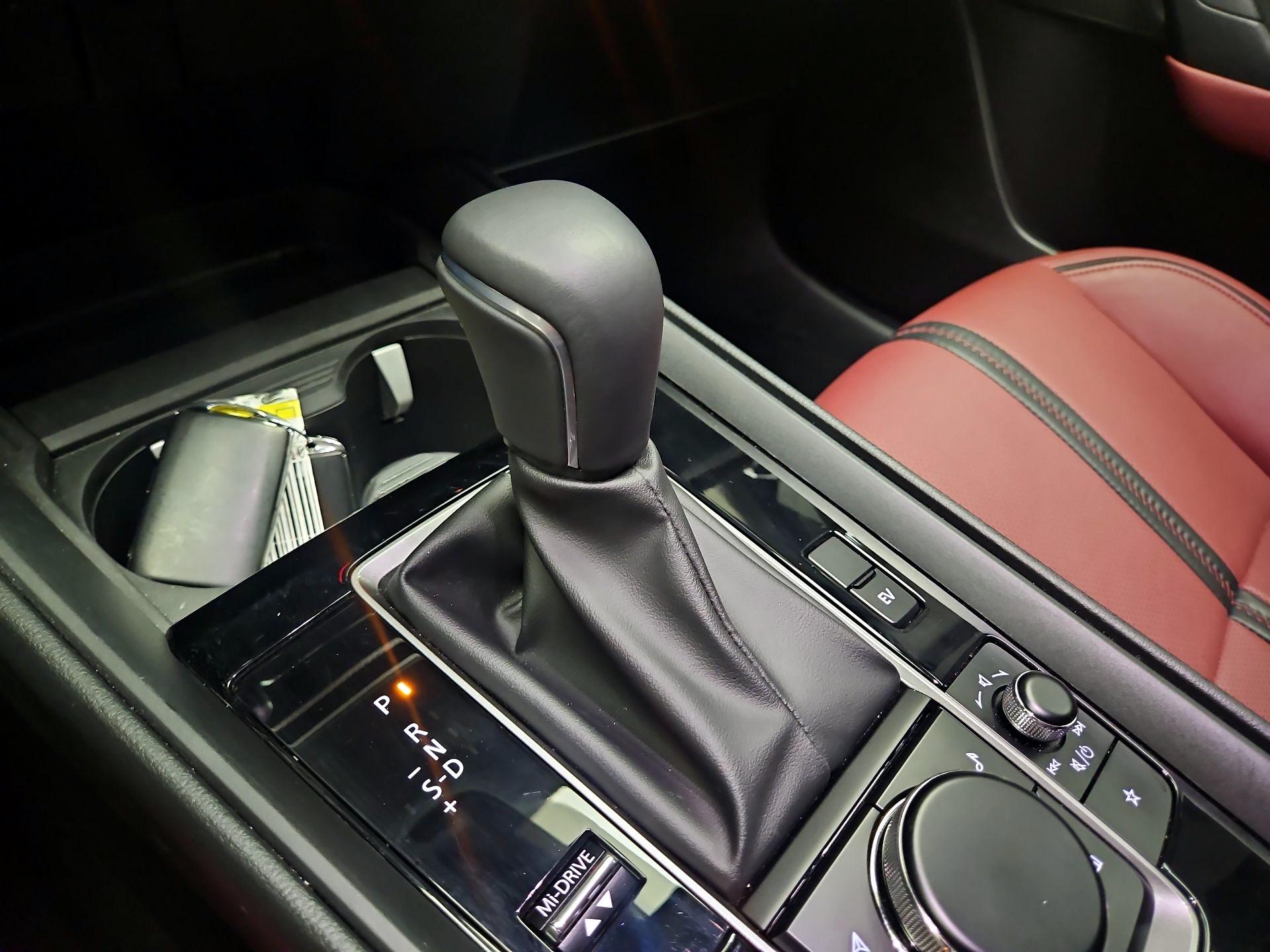 Thumbnail: 2025 Mazda CX-50 - 17