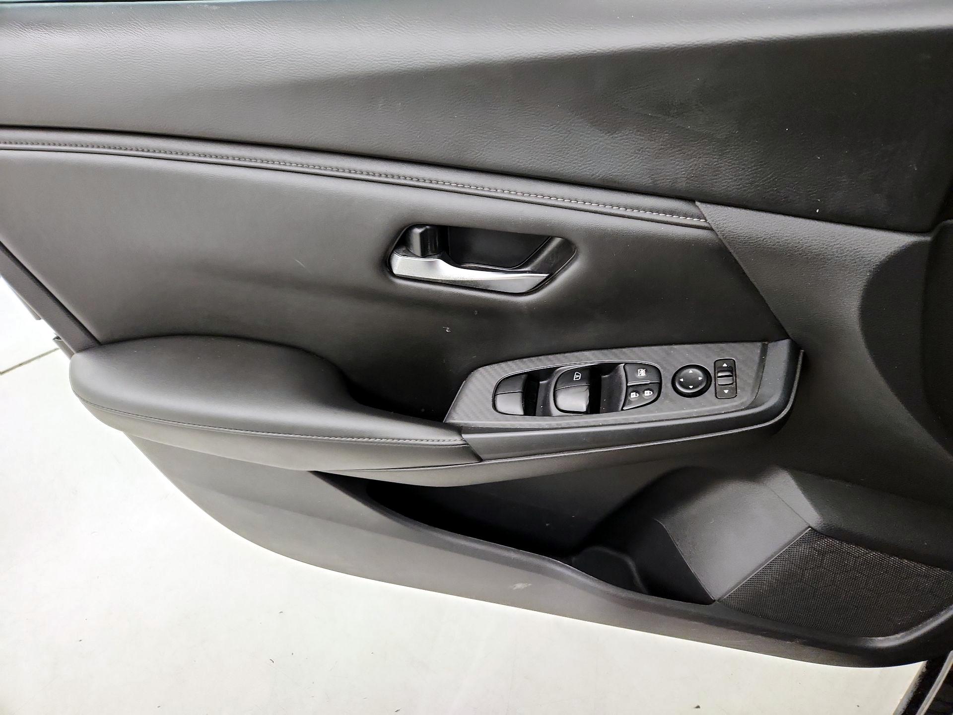 Thumbnail: 2023 Nissan Sentra - 12