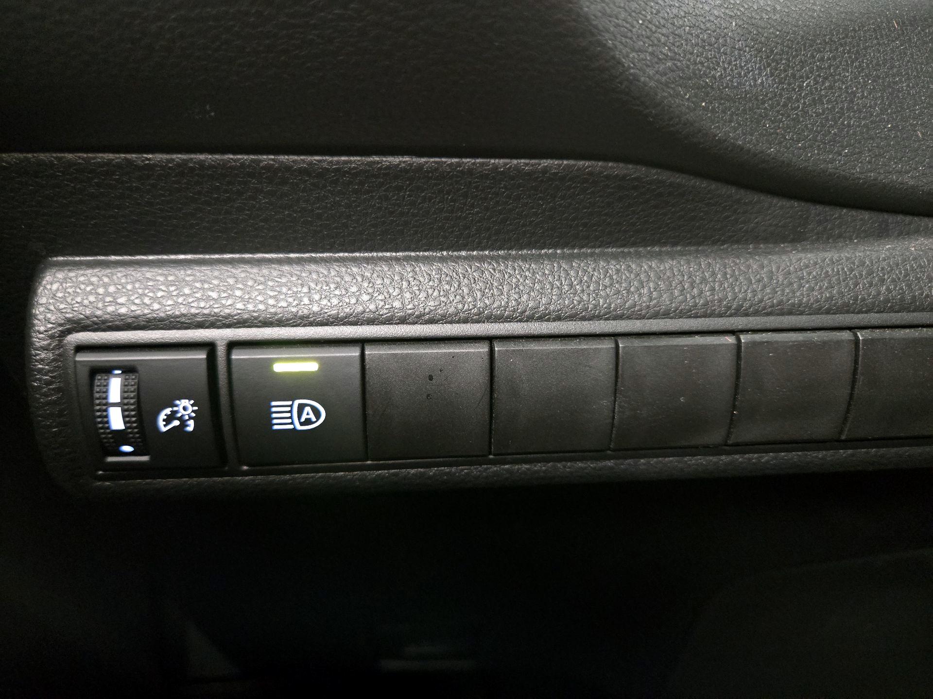 Thumbnail: 2025 Toyota Corolla - 13