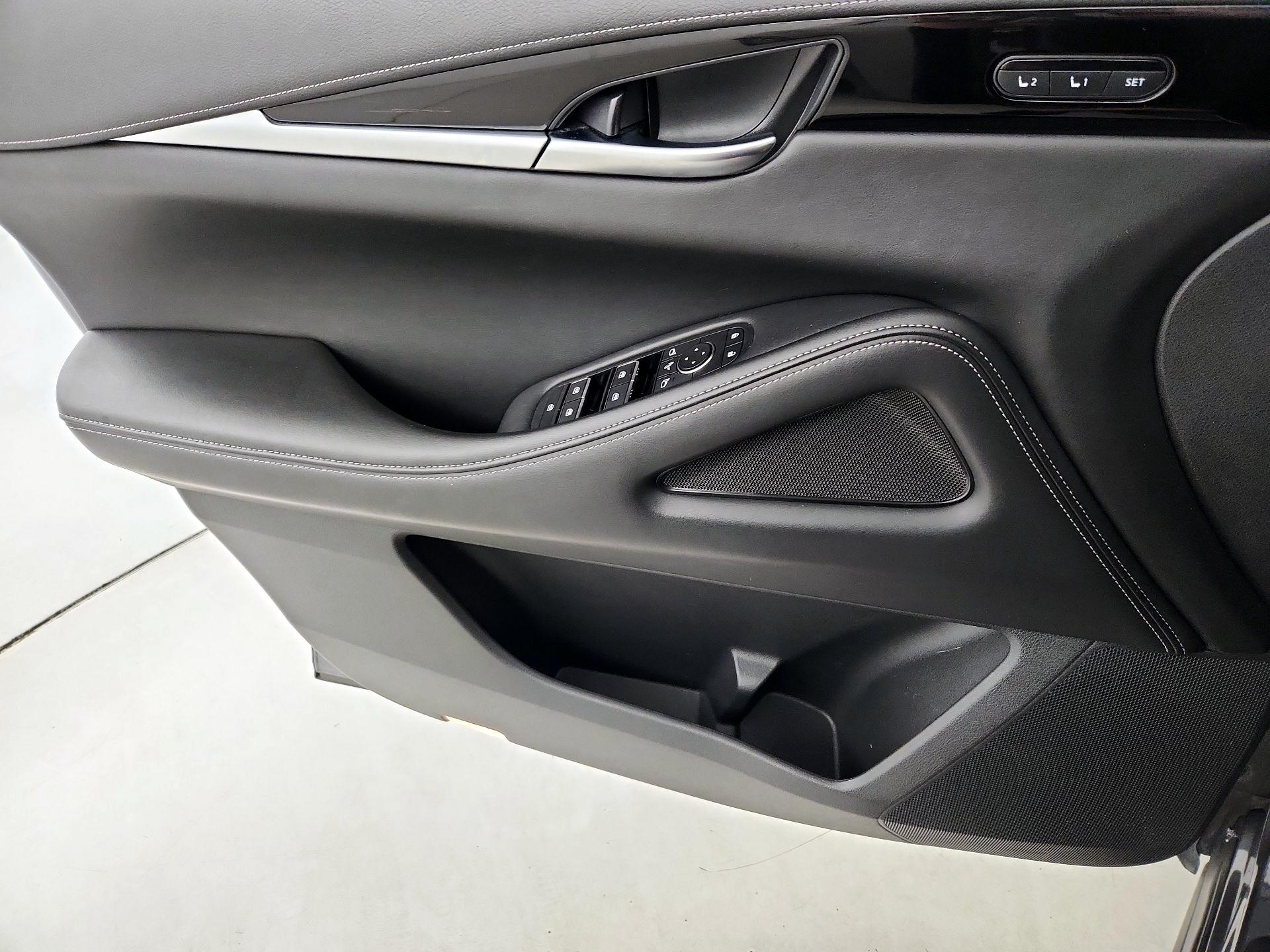 Thumbnail: 2024 INFINITI QX60 - 12