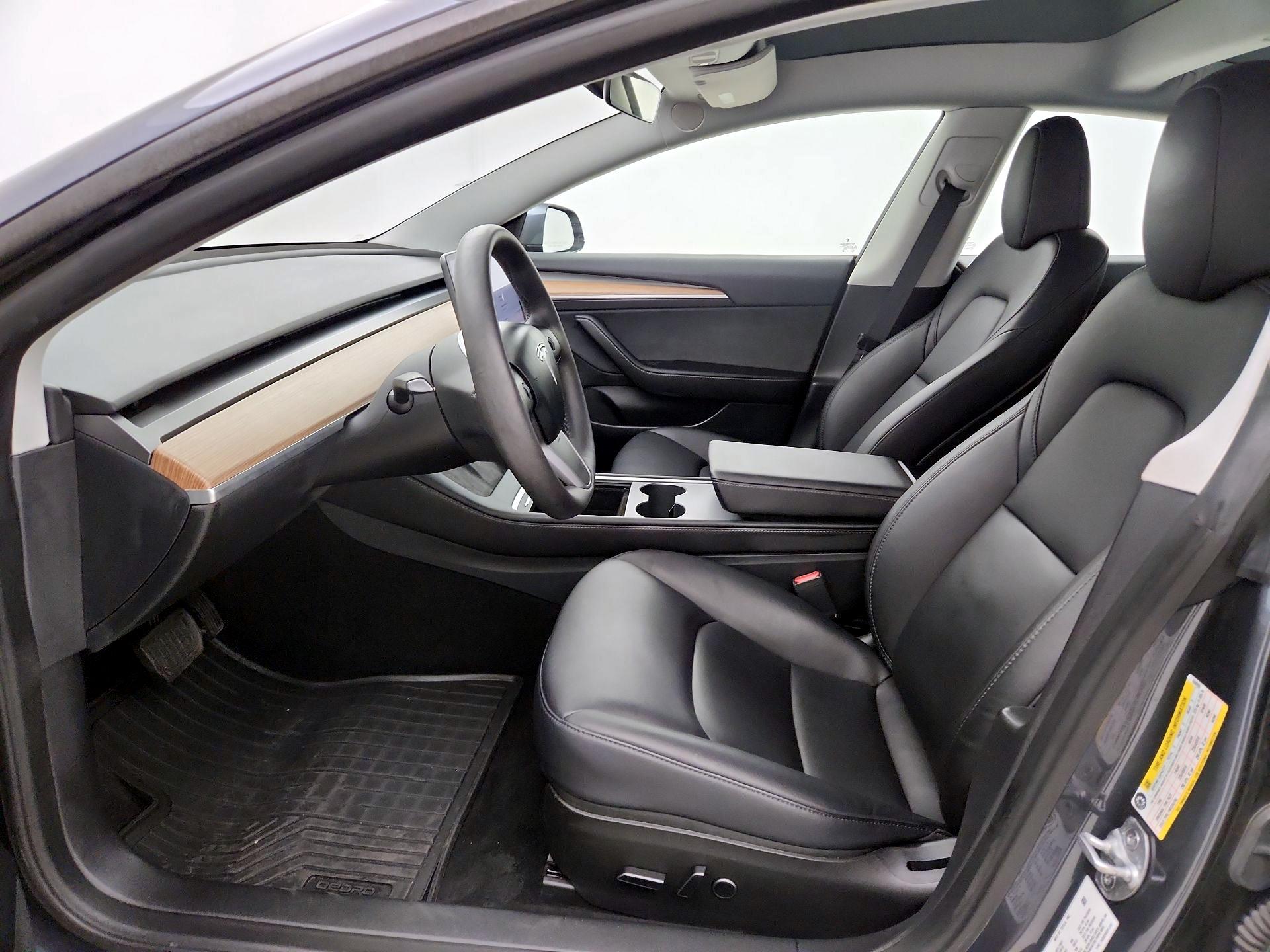 Thumbnail: 2023 Tesla Model 3 - 11