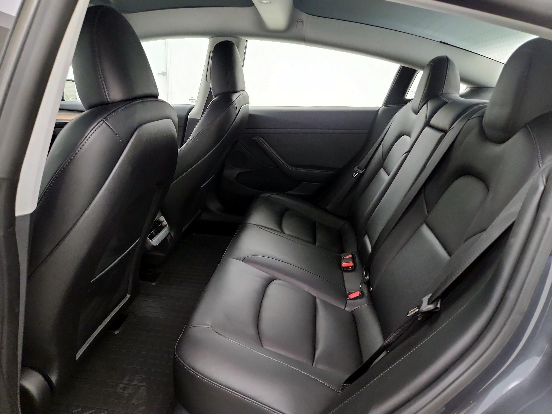 Thumbnail: 2023 Tesla Model 3 - 18