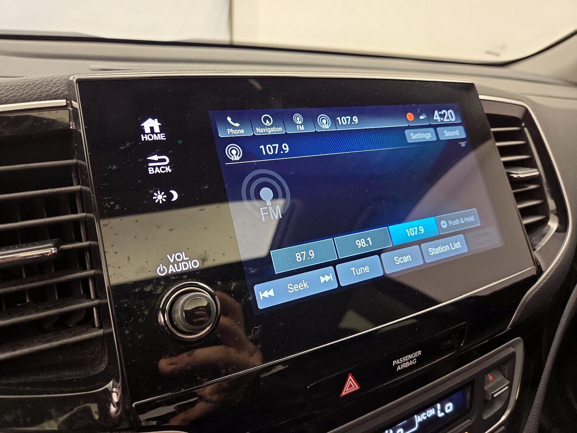 Thumbnail: 2019 Honda Pilot - 16