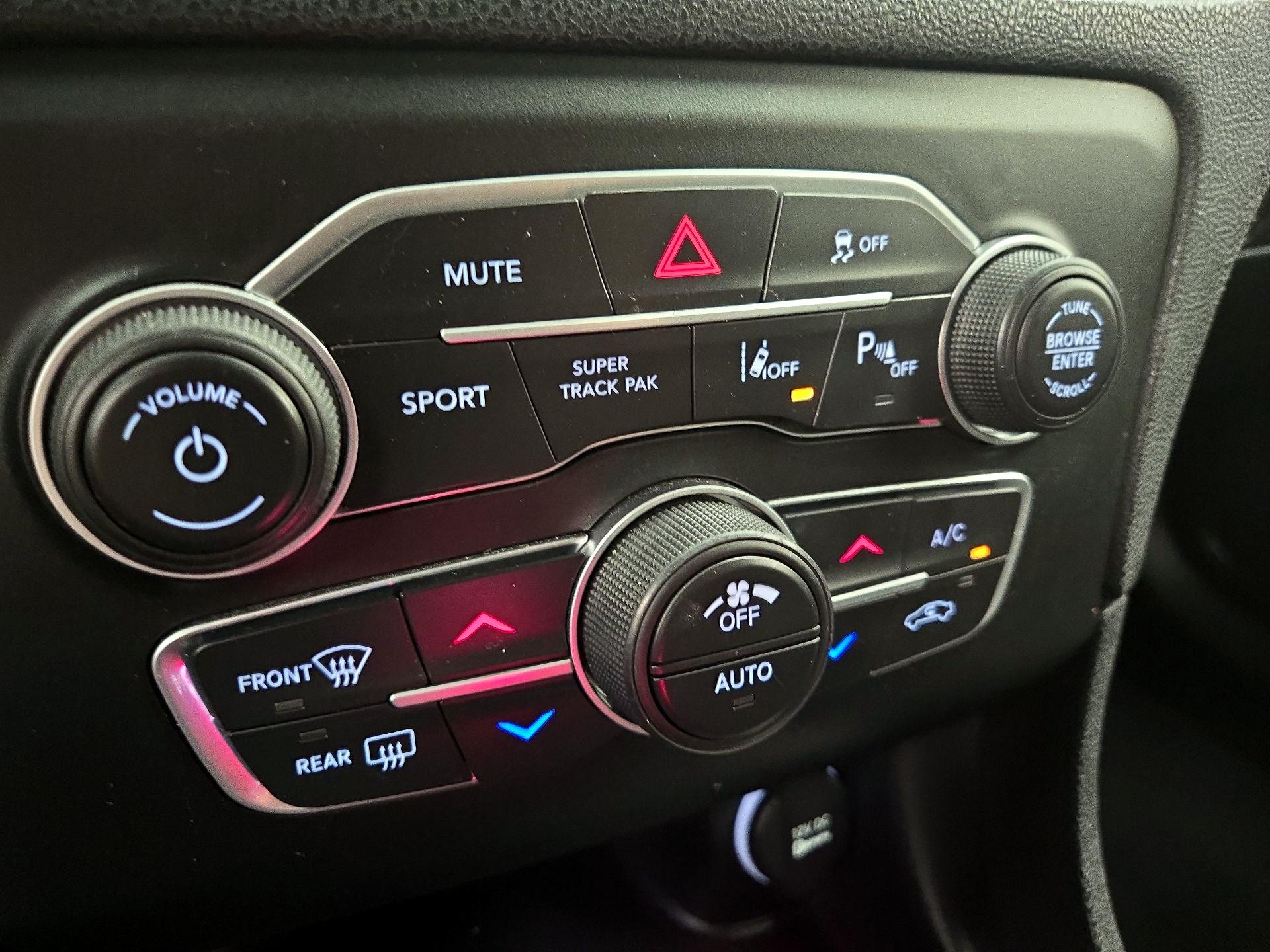 Thumbnail: 2023 Dodge Charger - 16