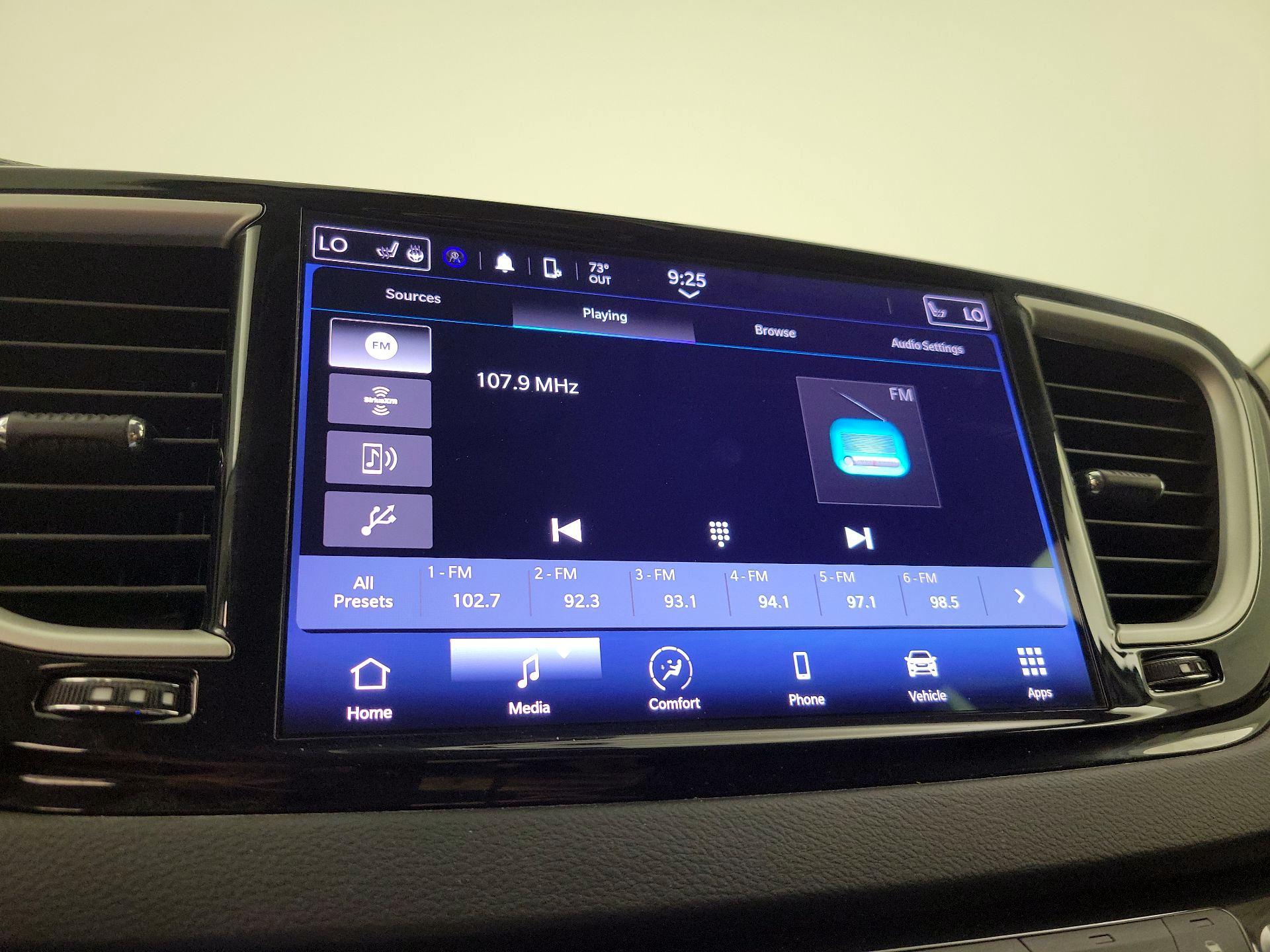 Thumbnail: 2023 Chrysler Pacifica - 15