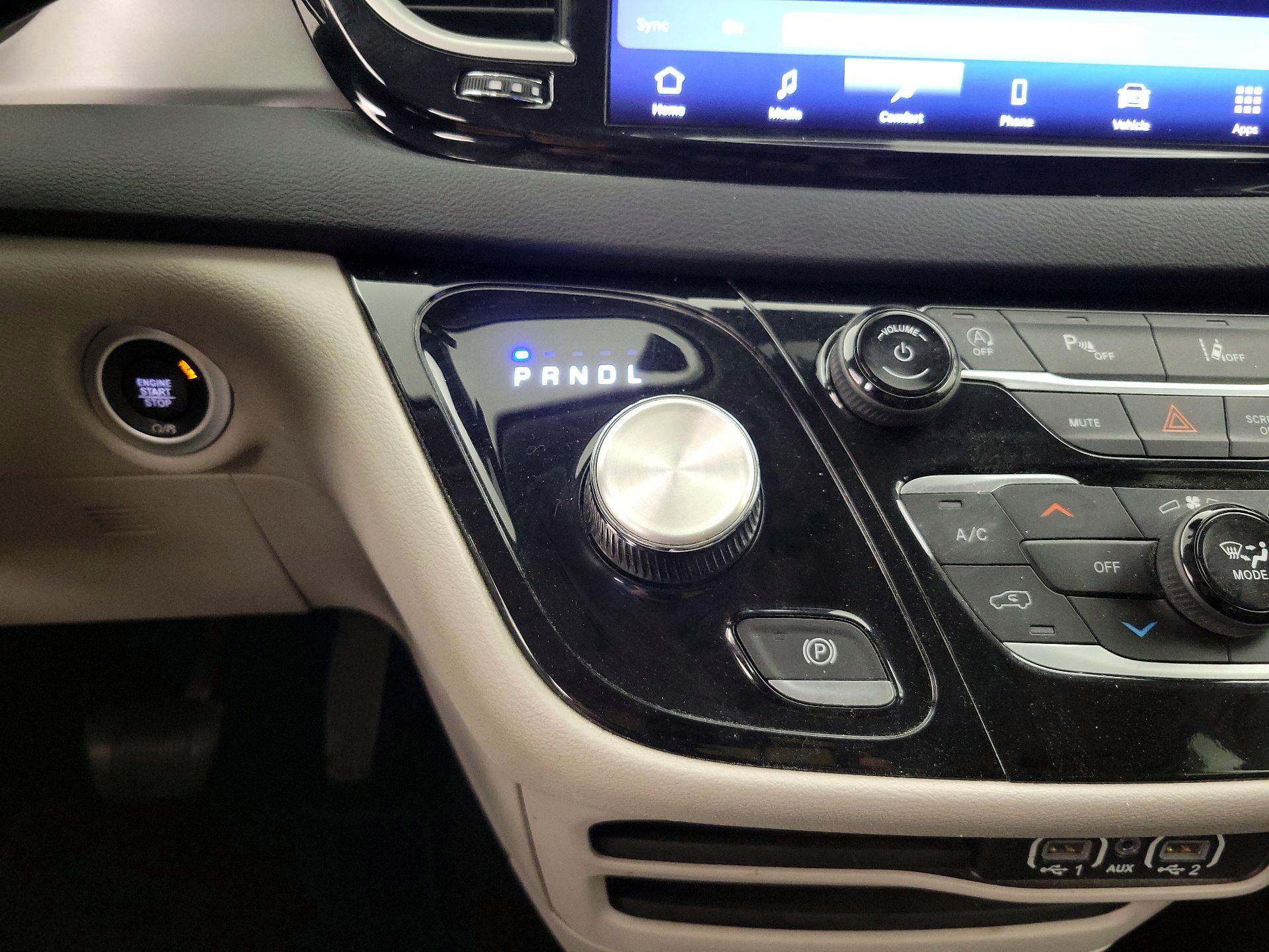 Thumbnail: 2023 Chrysler Pacifica - 17