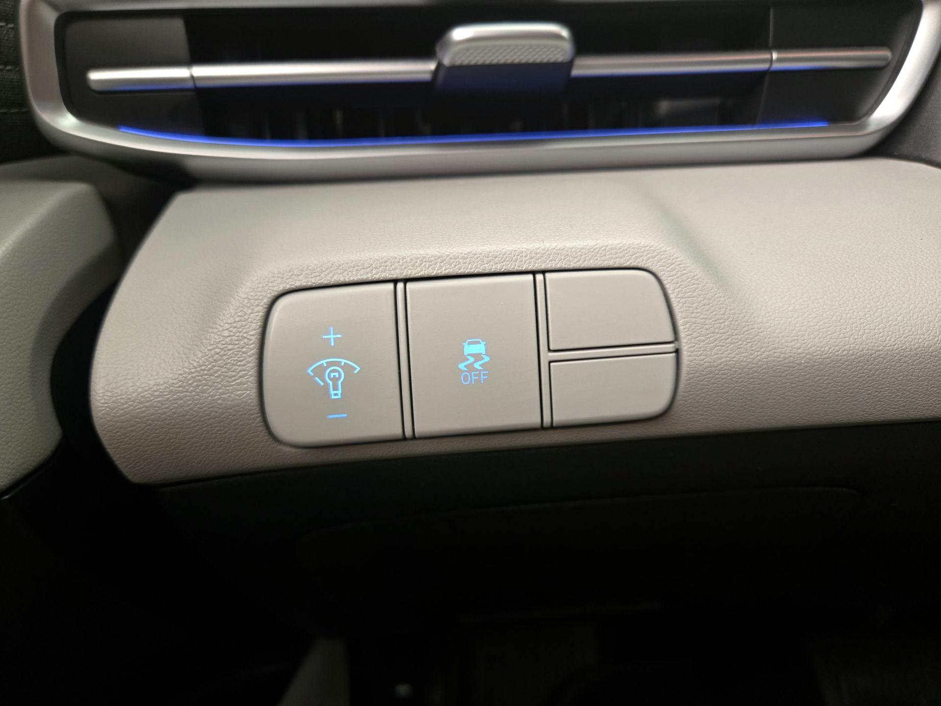Thumbnail: 2024 Hyundai Elantra - 13