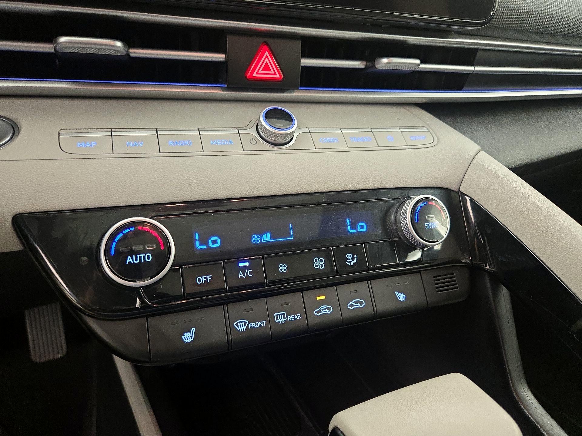 Thumbnail: 2024 Hyundai Elantra - 17
