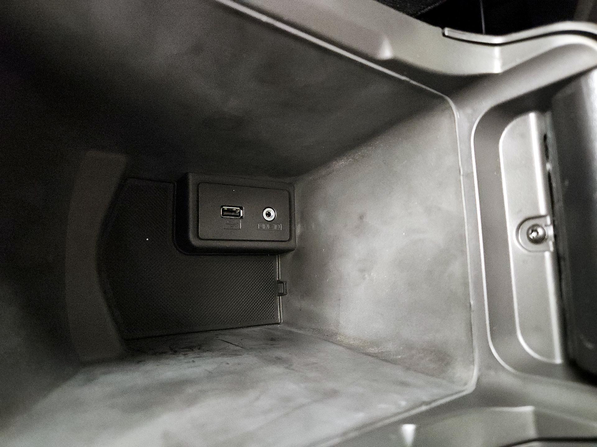 Thumbnail: 2018 Ford Transit Series - 18