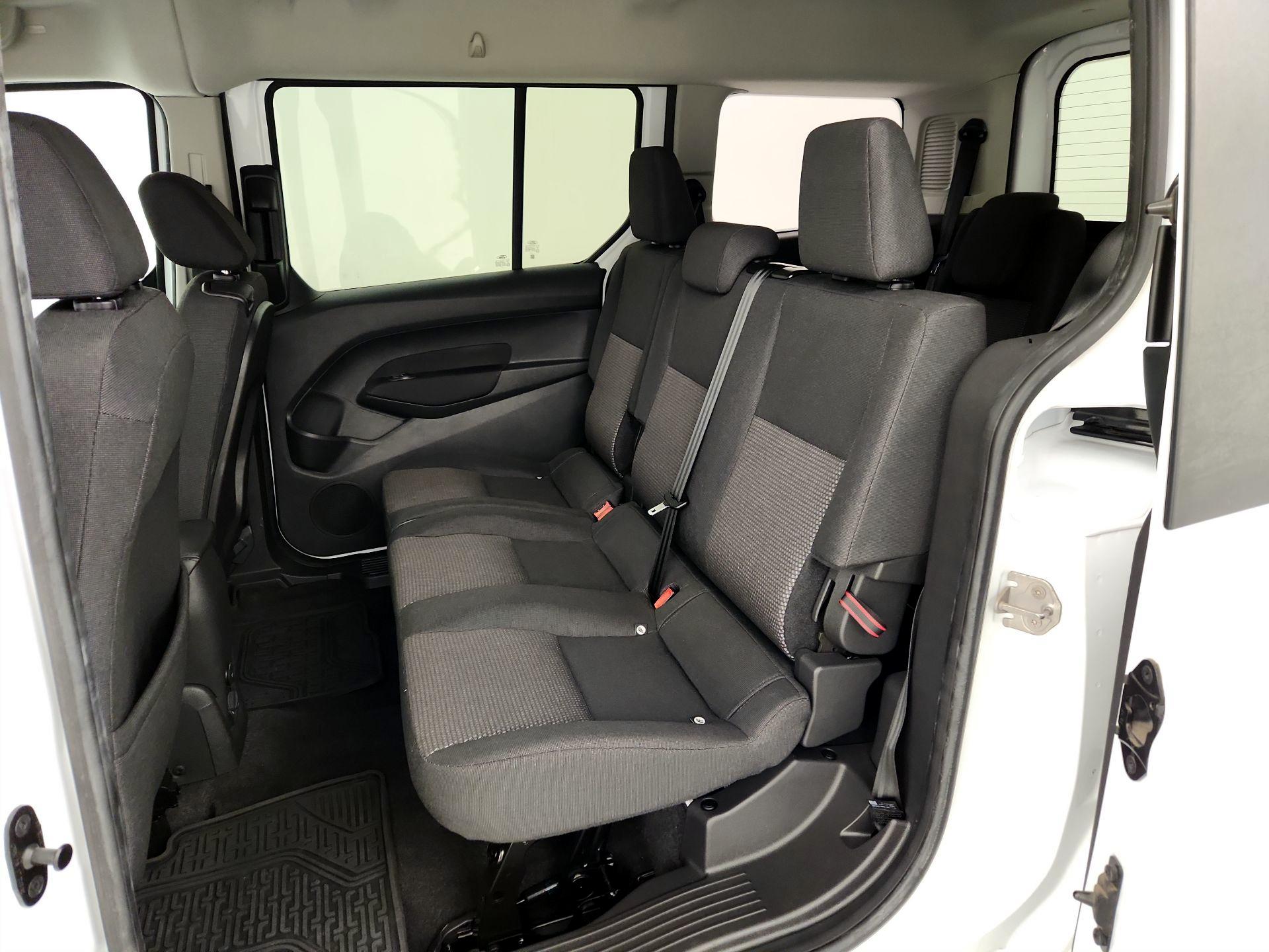 Thumbnail: 2018 Ford Transit Series - 19