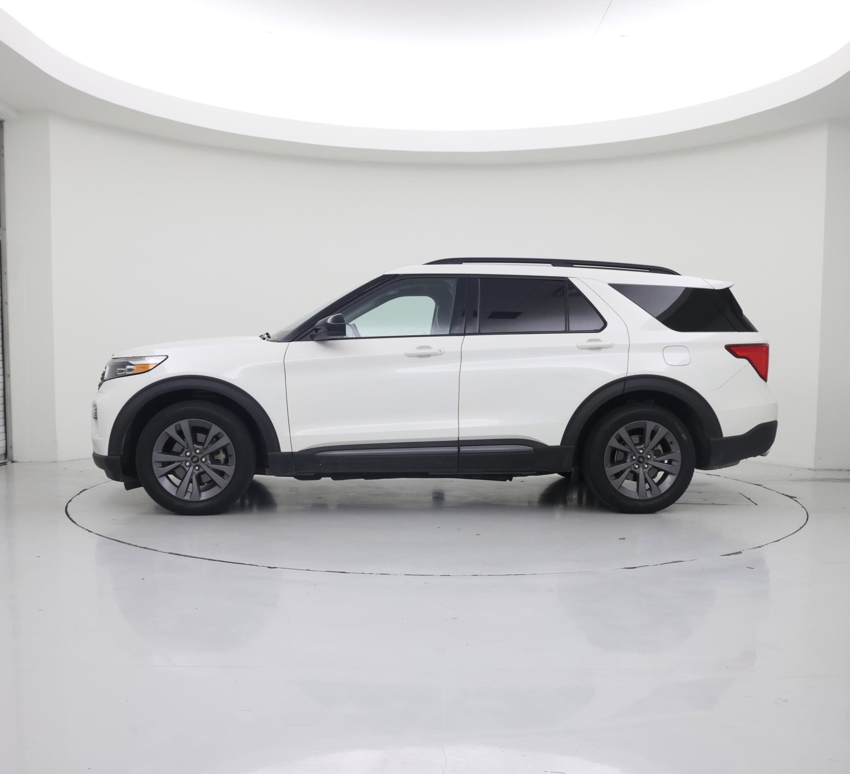 Thumbnail: 2023 Ford Explorer - 3