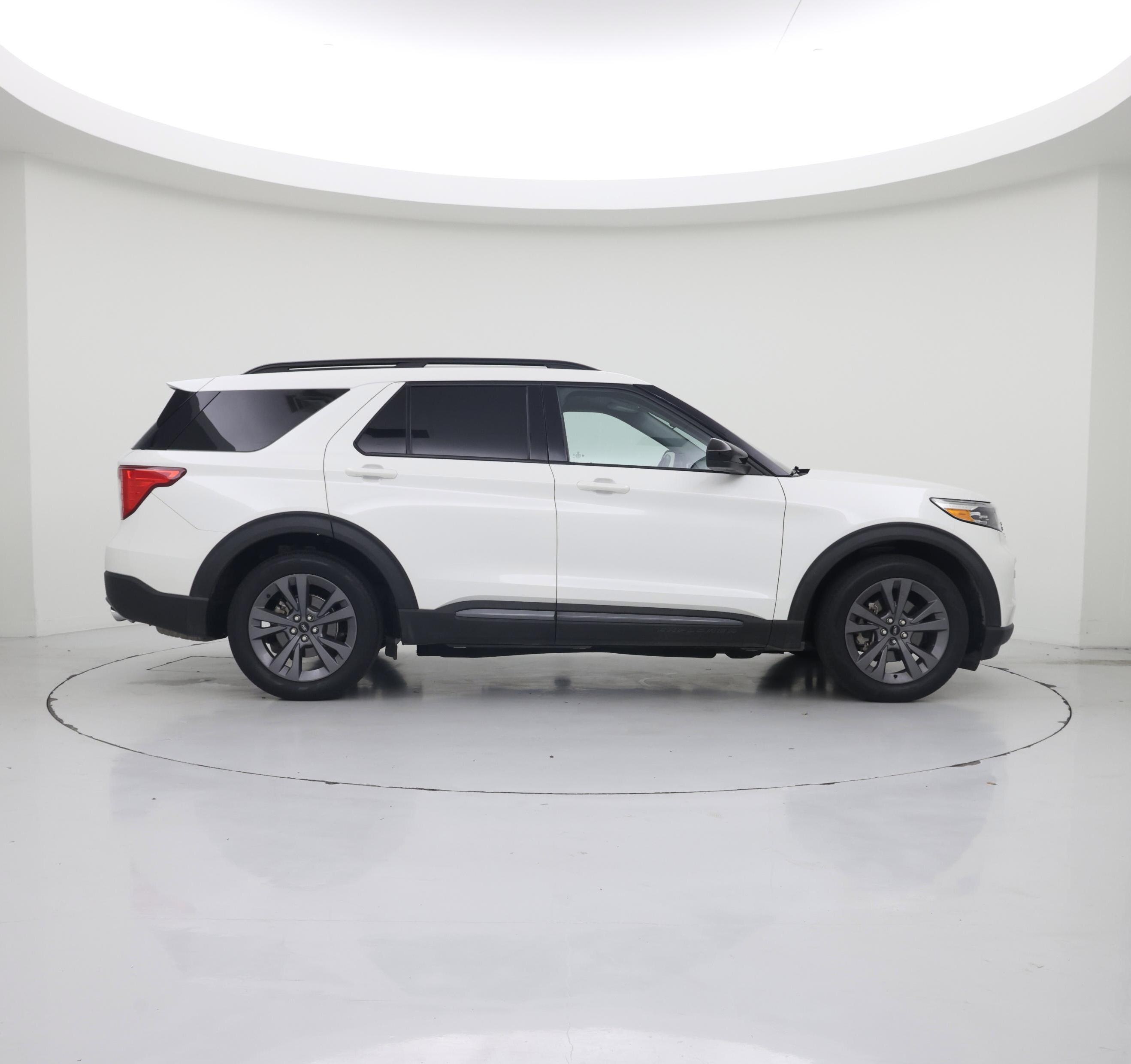 Thumbnail: 2023 Ford Explorer - 7