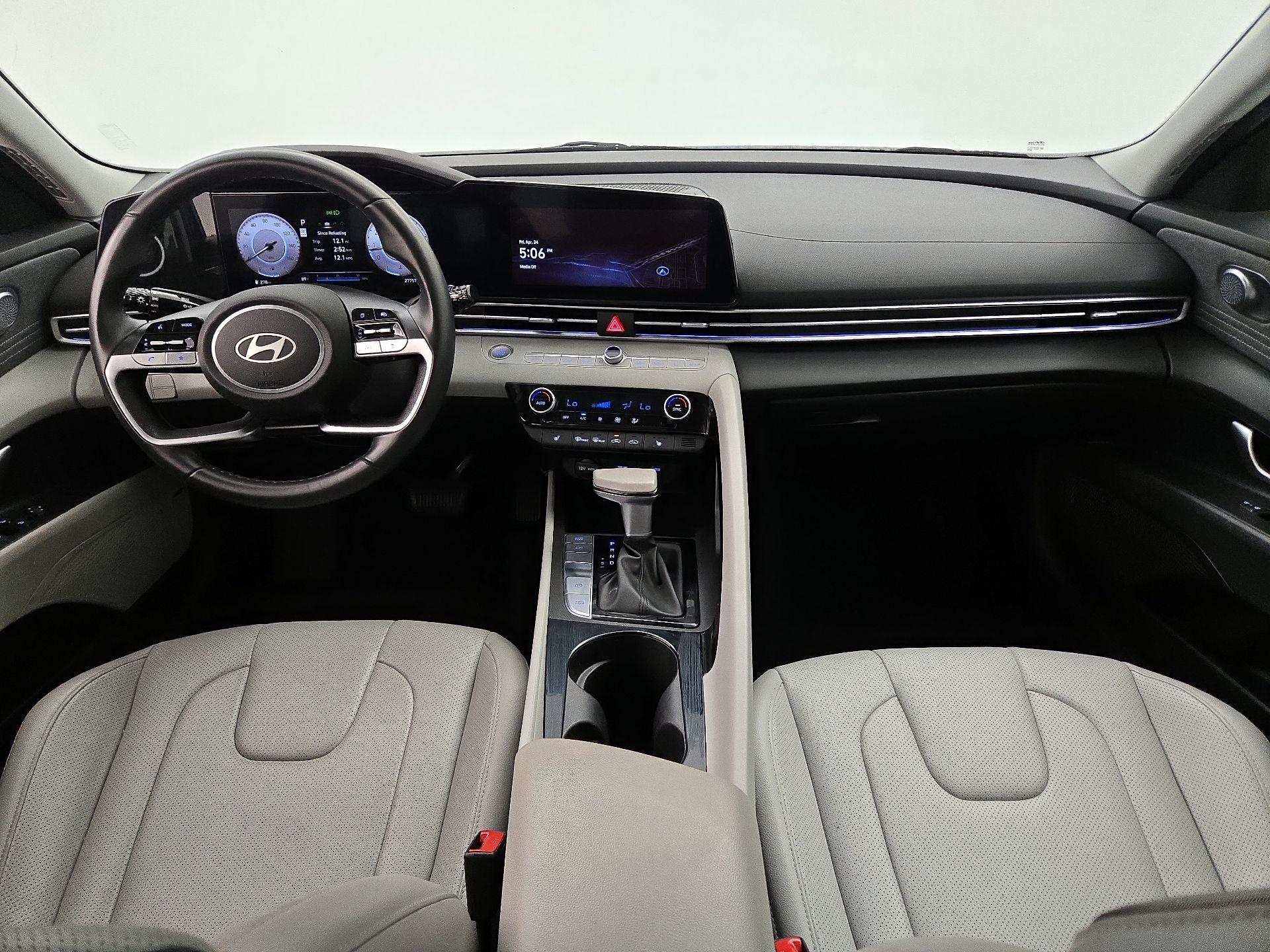 Thumbnail: 2025 Hyundai Elantra - 9
