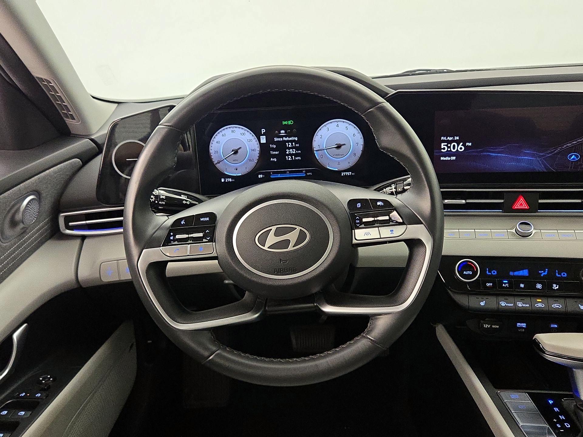 Thumbnail: 2025 Hyundai Elantra - 10