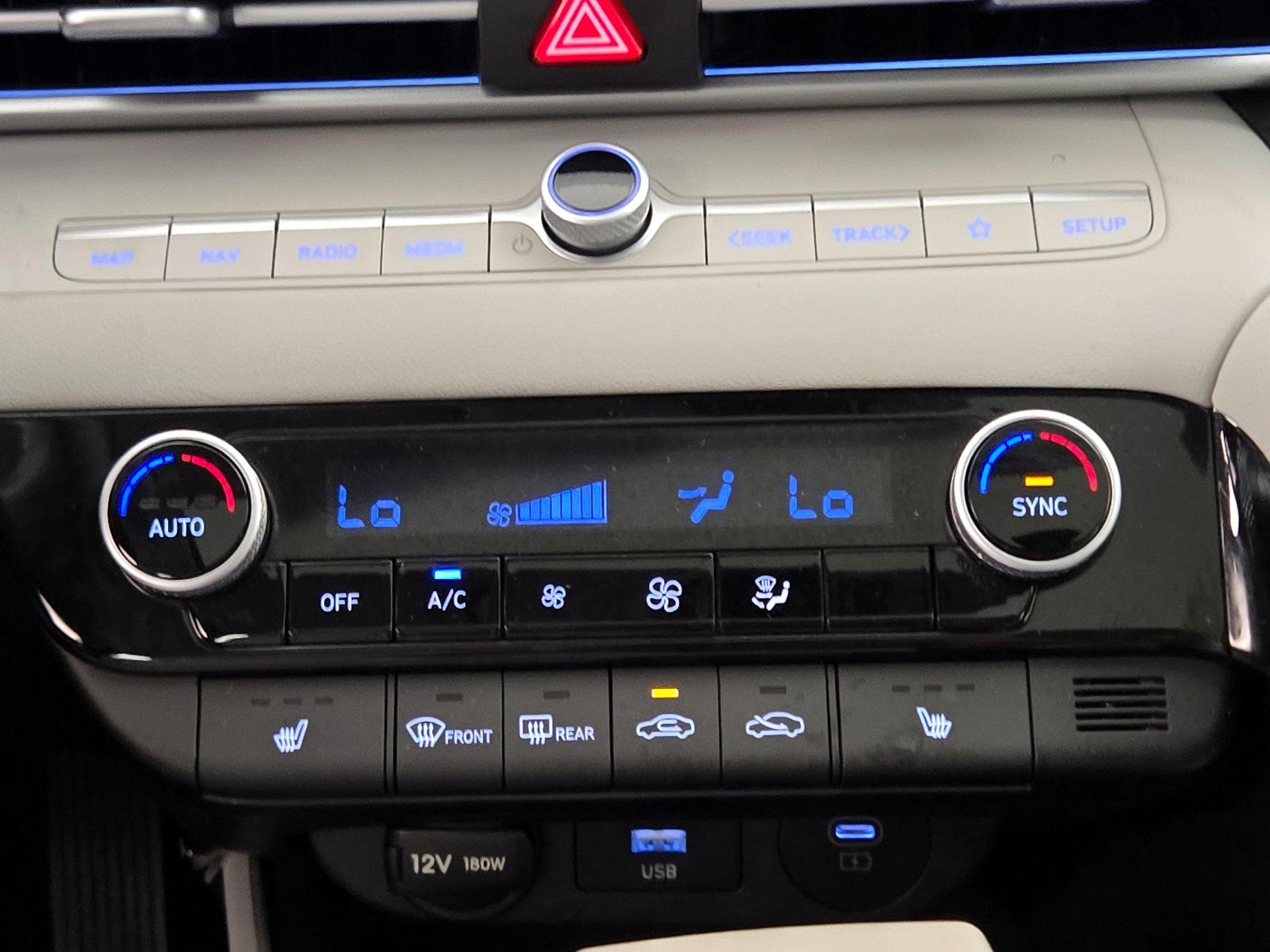 Thumbnail: 2025 Hyundai Elantra - 17