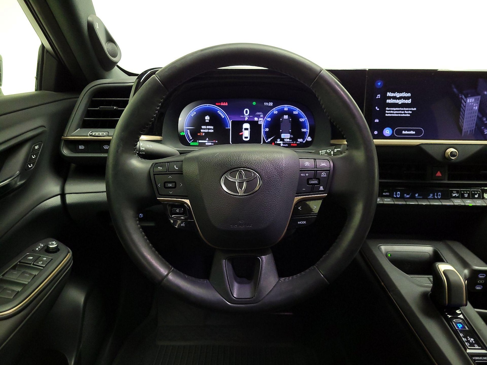 2023 Toyota Crown Limited - Photo 11