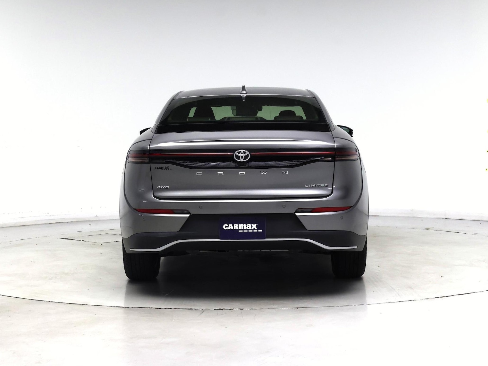 2023 Toyota Crown Limited - Photo 7