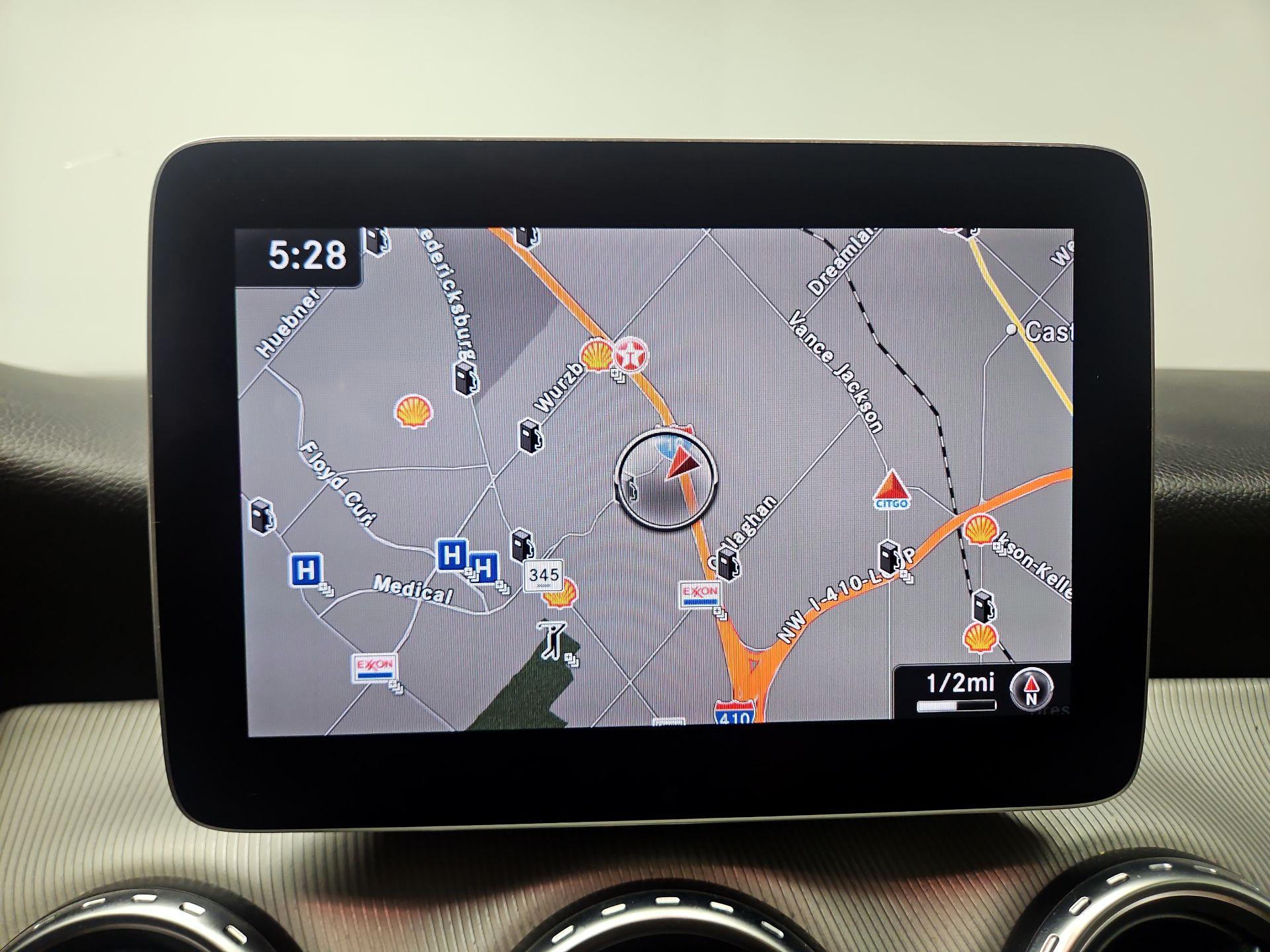 Thumbnail: 2017 Mercedes-Benz GLA - 14