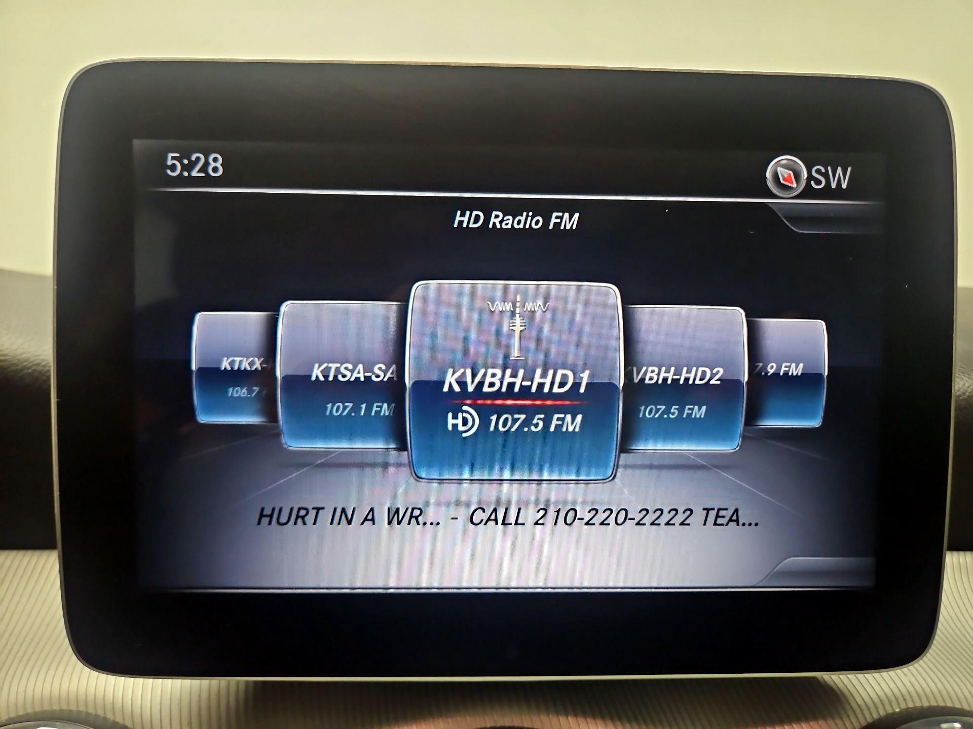 Thumbnail: 2017 Mercedes-Benz GLA - 16